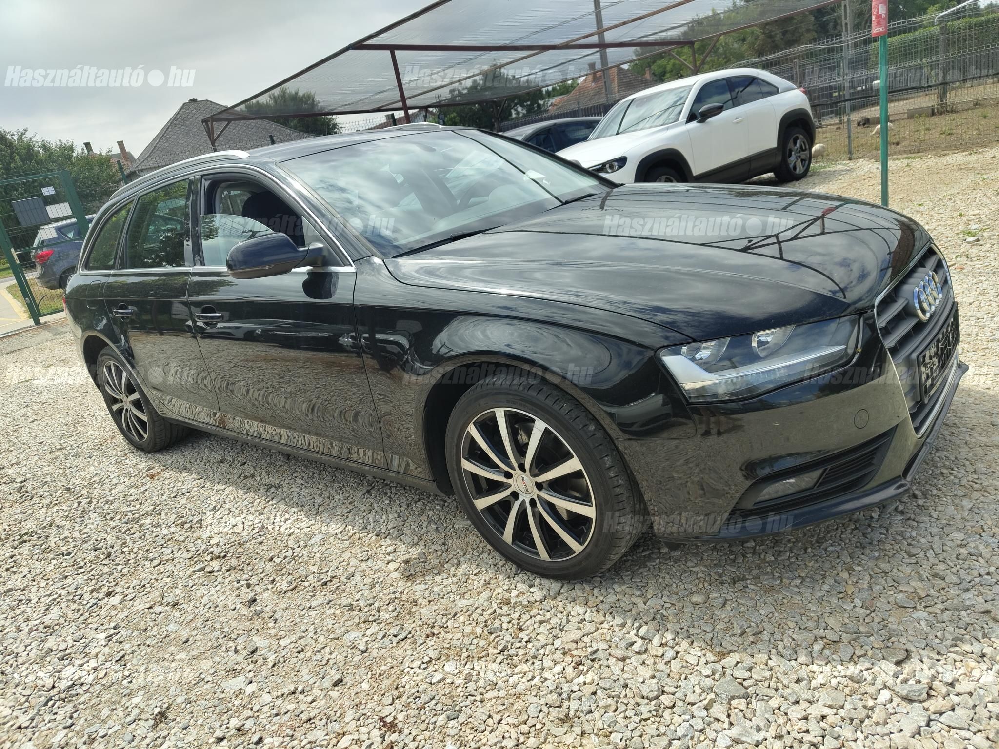 AUDI A4 2013/10 - 1