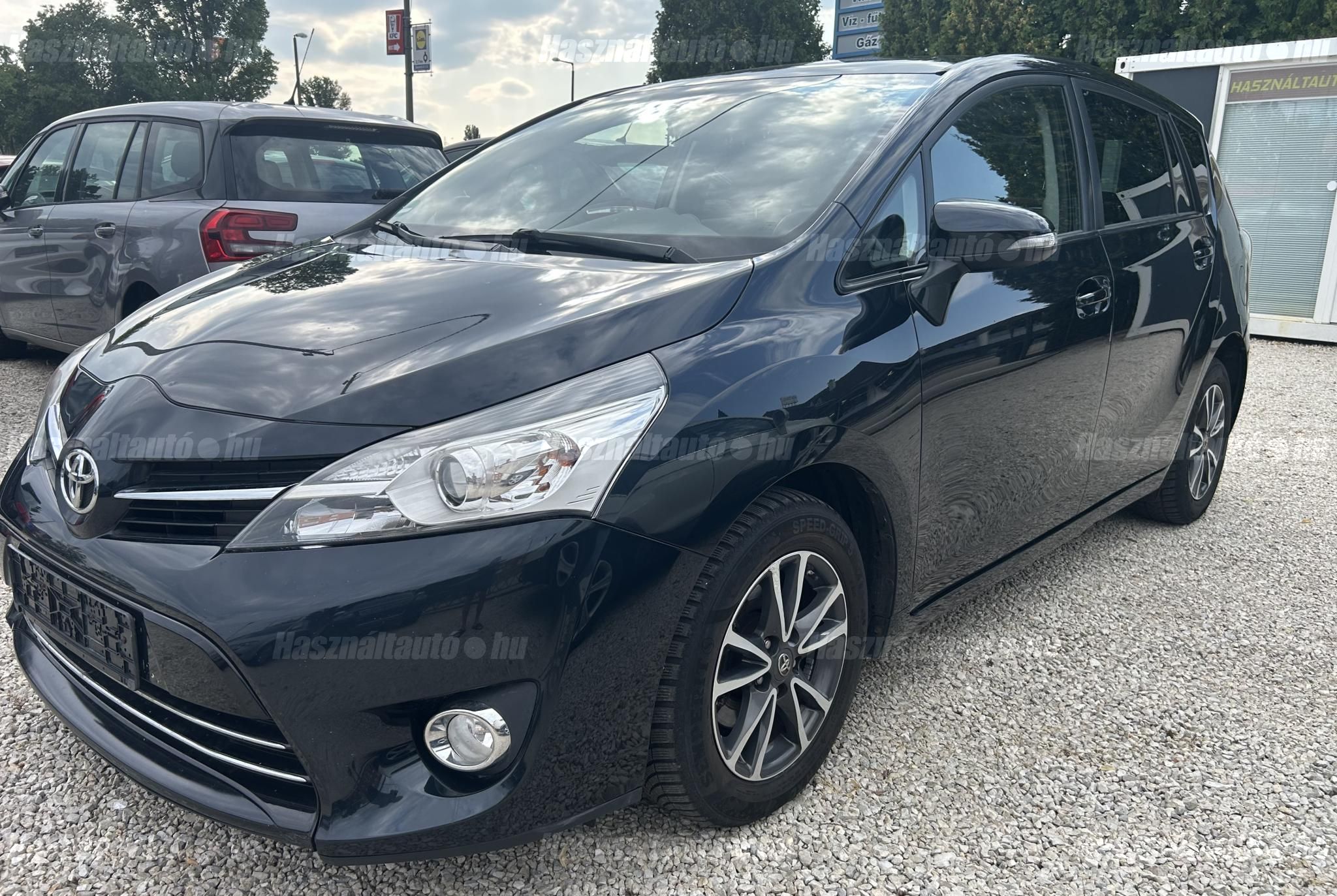 TOYOTA VERSO 2015/4 - 1