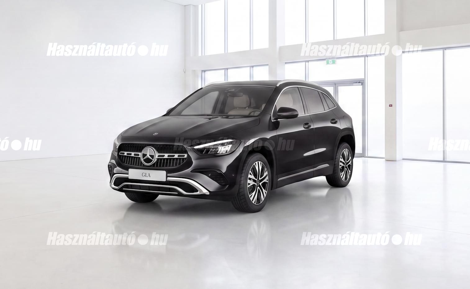 MERCEDES-BENZ GLA 180 2025 - 1