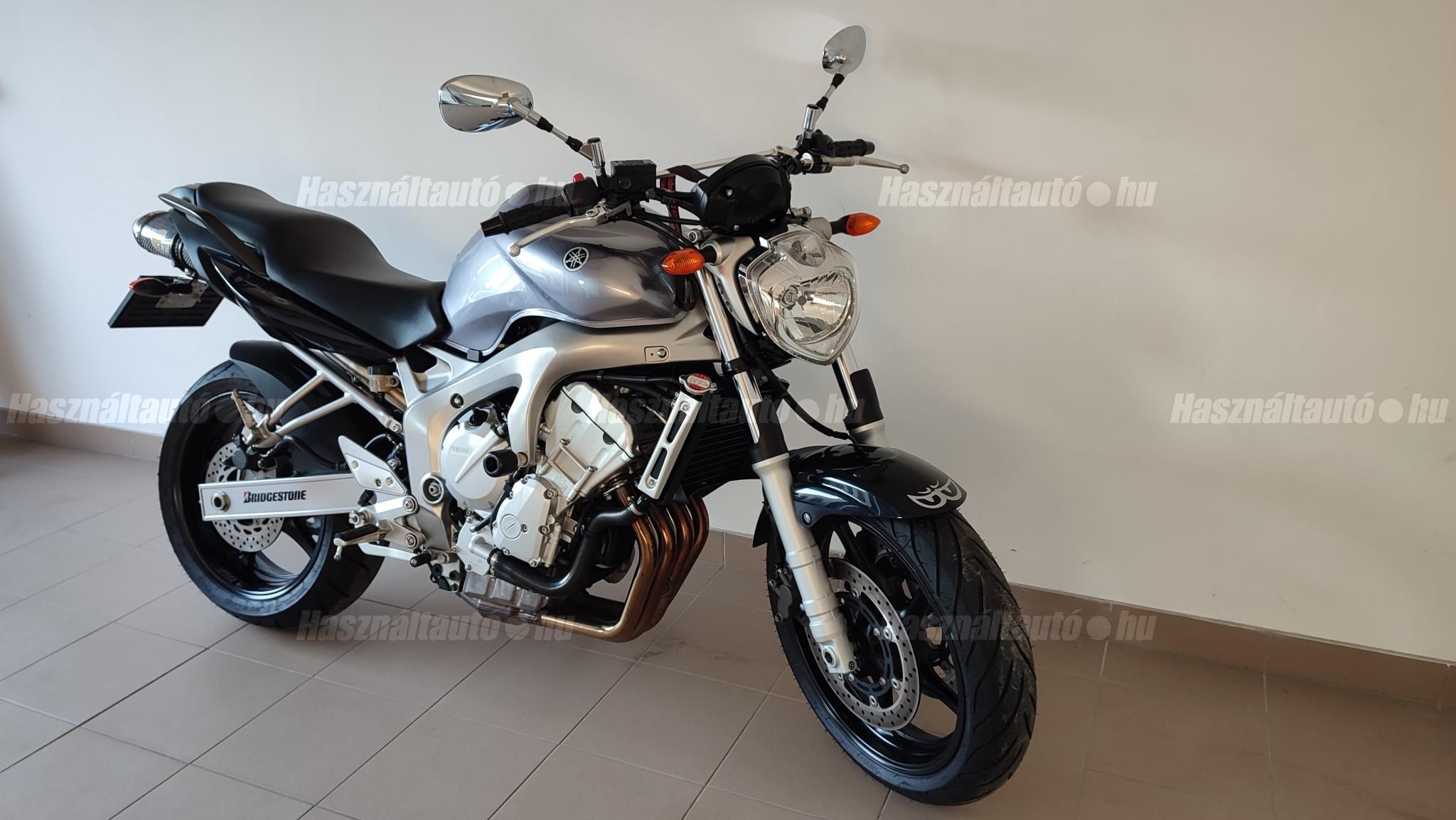 YAMAHA FZ6-N 2008/6 - 1