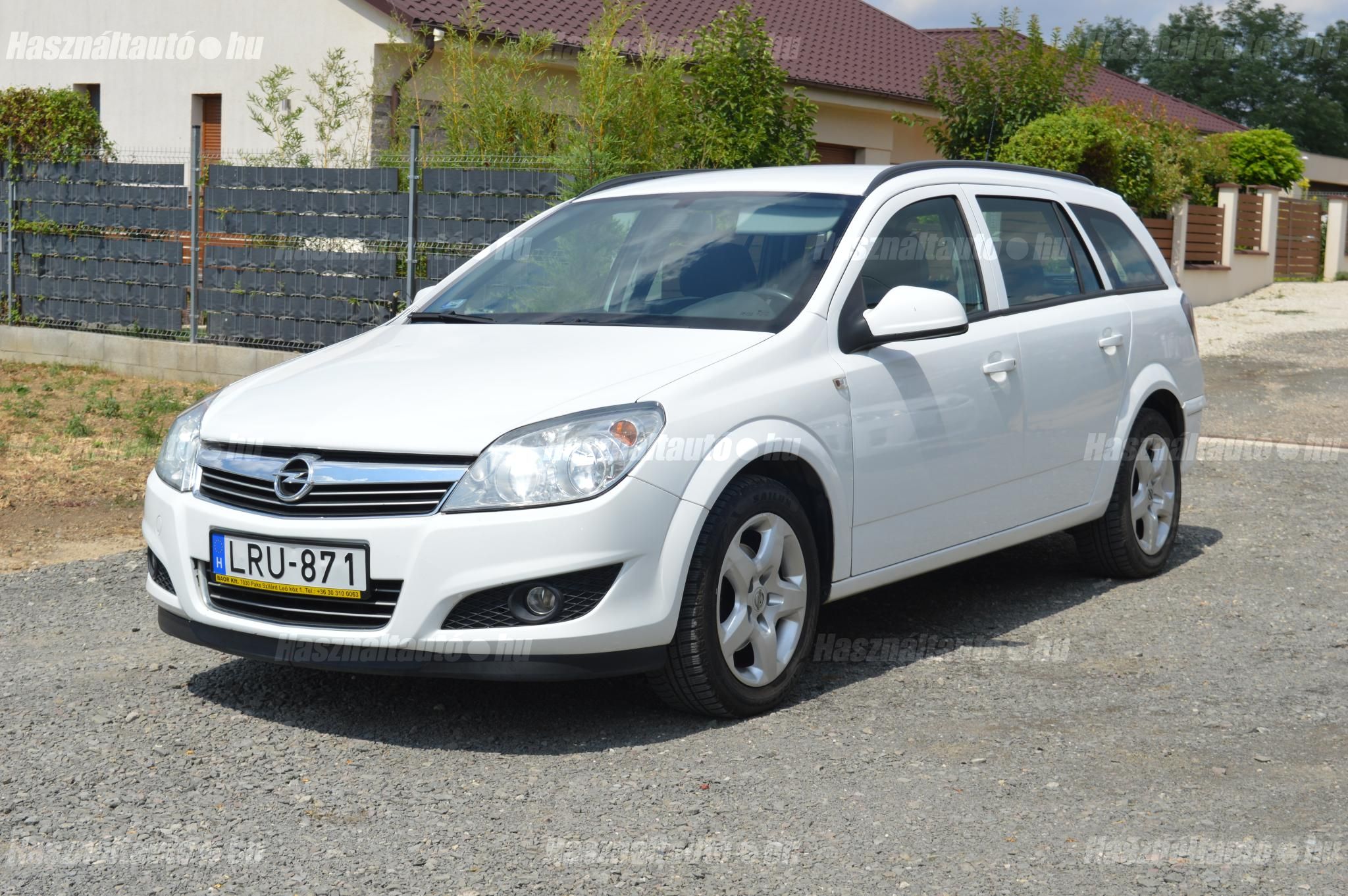 OPEL ASTRA H 2010/3 - 1