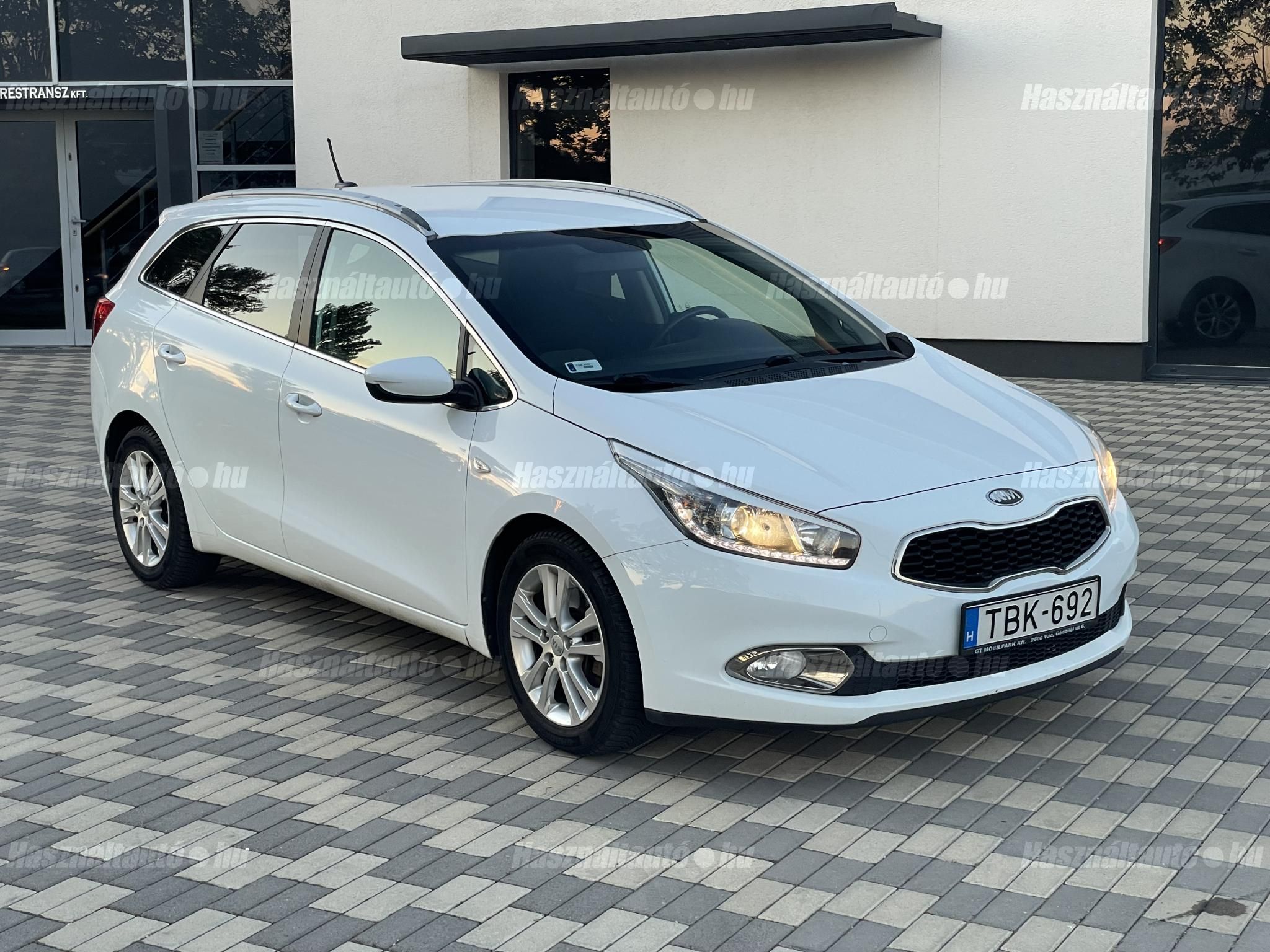 KIA CEE'D 2013/6 - 1