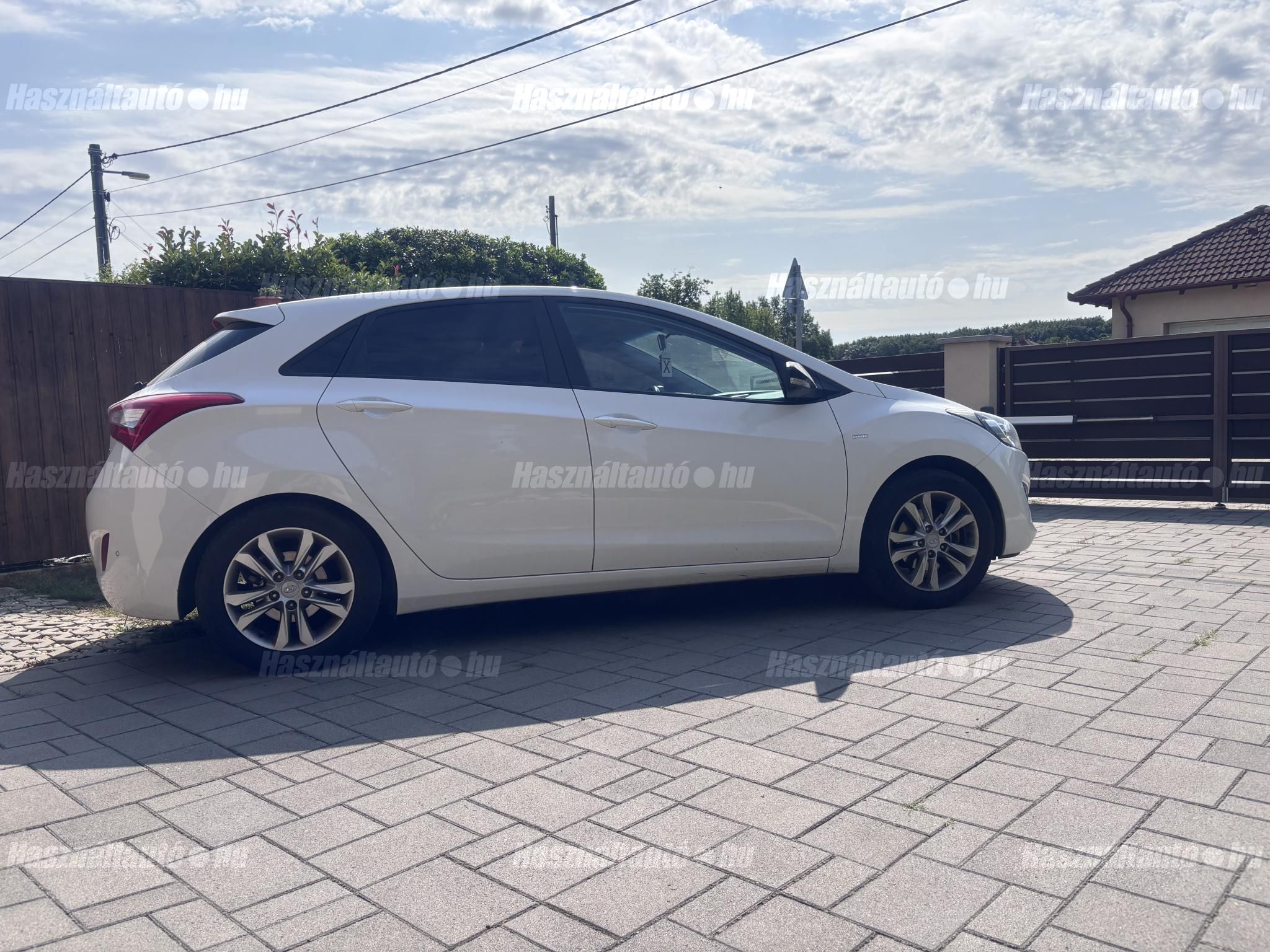 HYUNDAI I30 2014/3 - 1