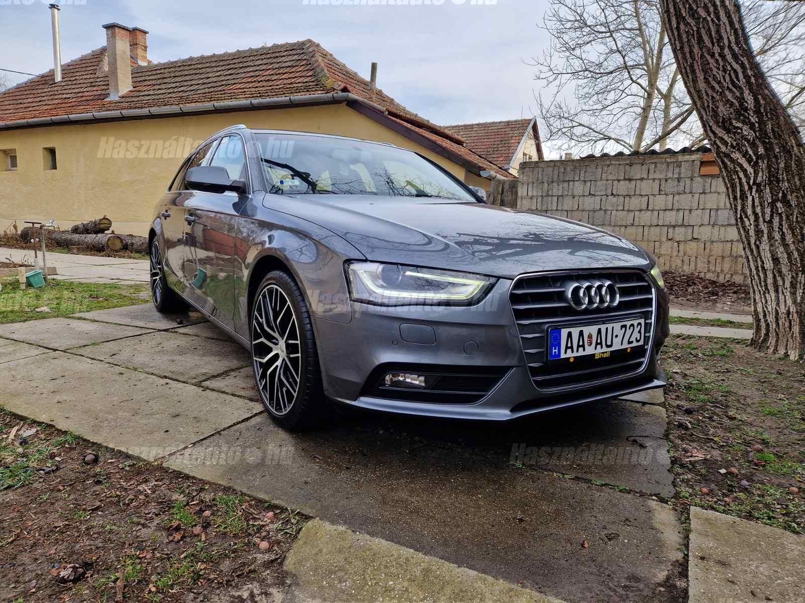 AUDI A4 2013/1 - 1