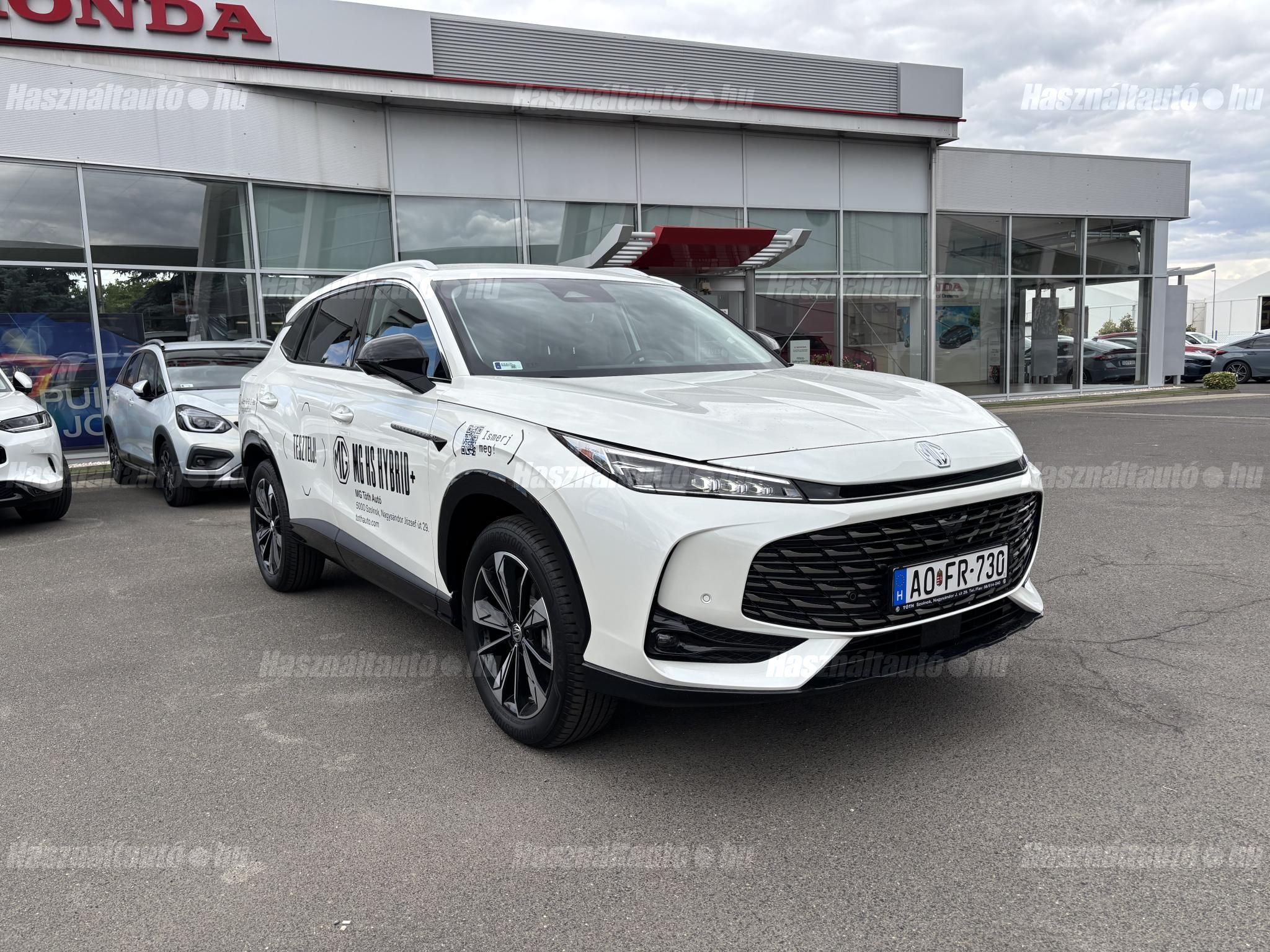 MG HS 2025/10 - 1