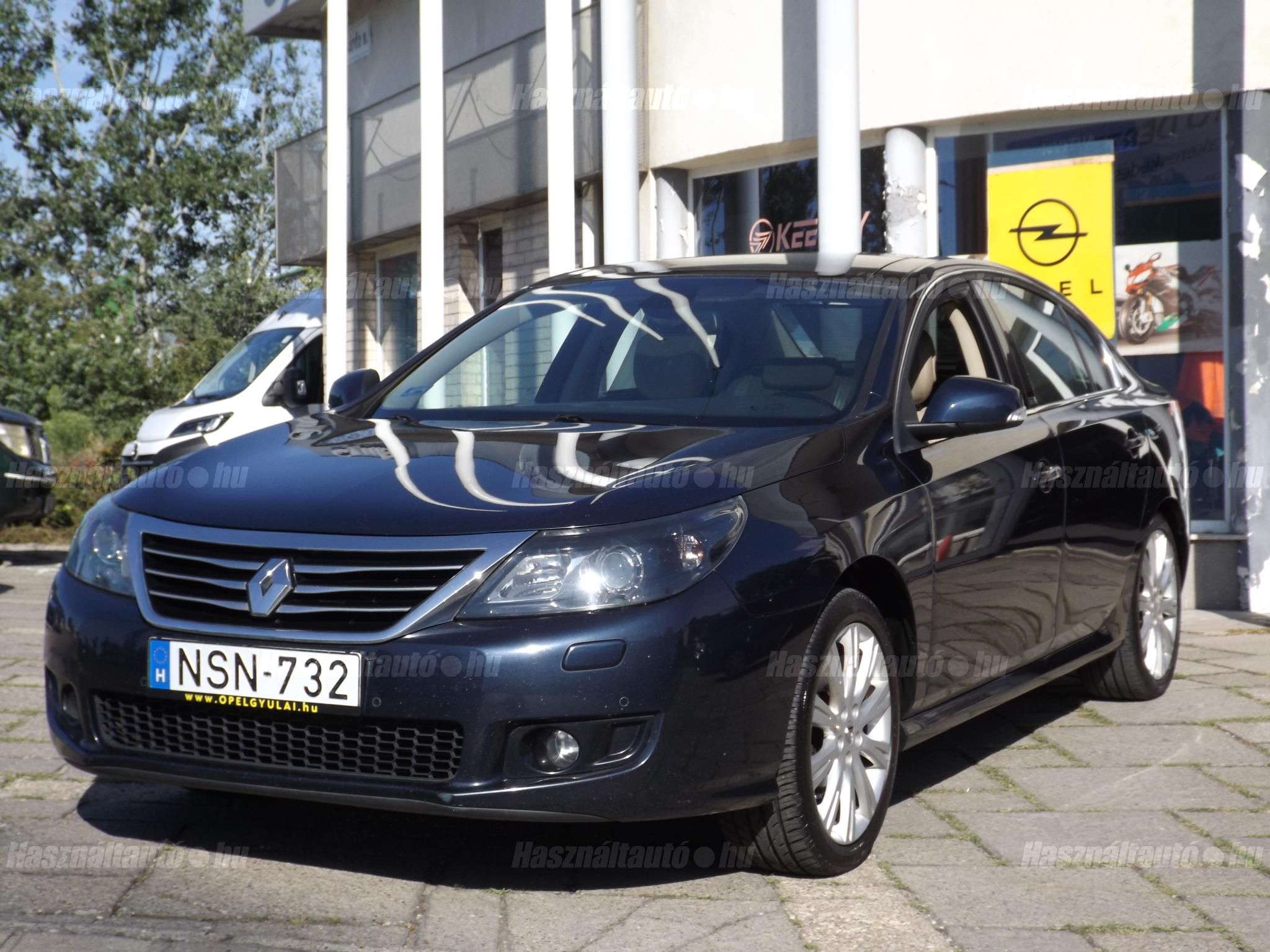 RENAULT LATITUDE 2011/7 - 1