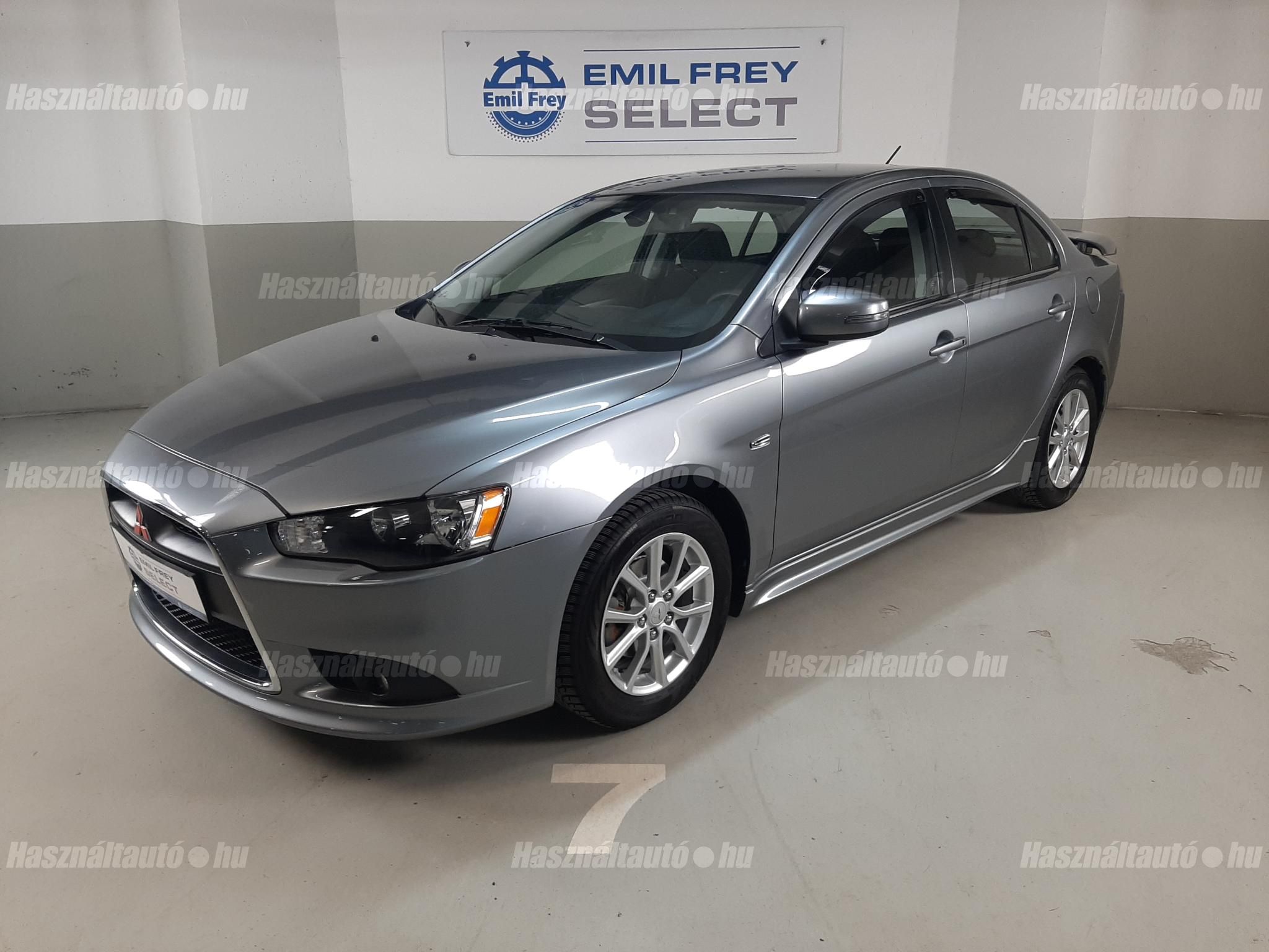 MITSUBISHI LANCER 2015/10 - 1