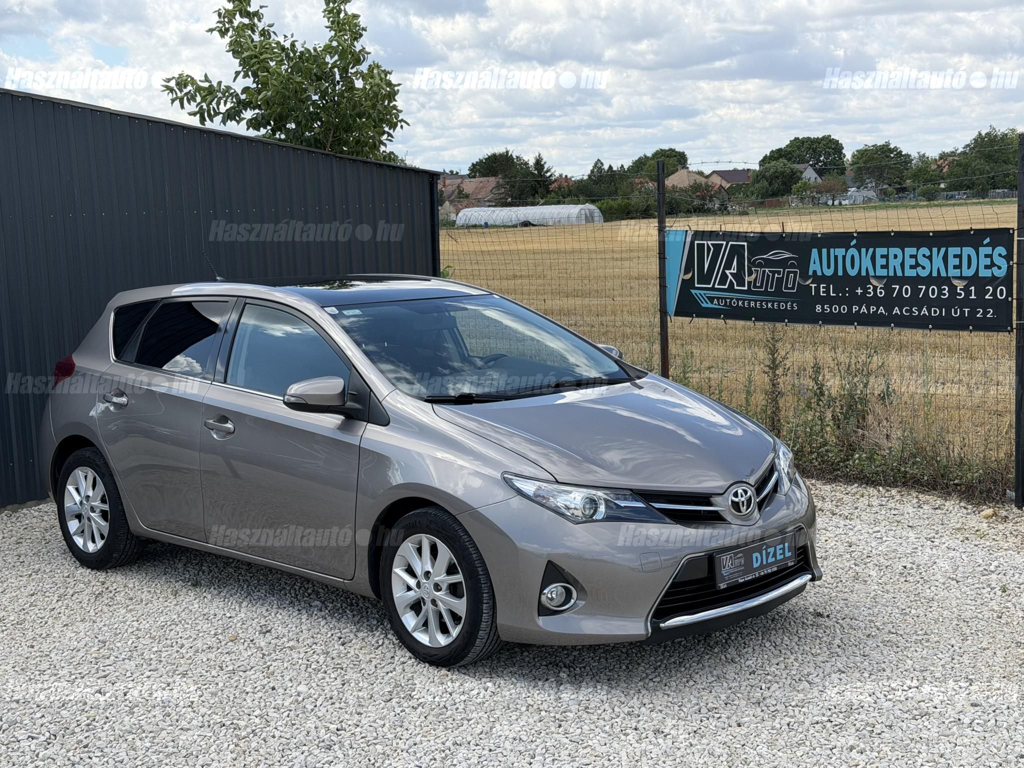 TOYOTA AURIS 2013/2 - 1