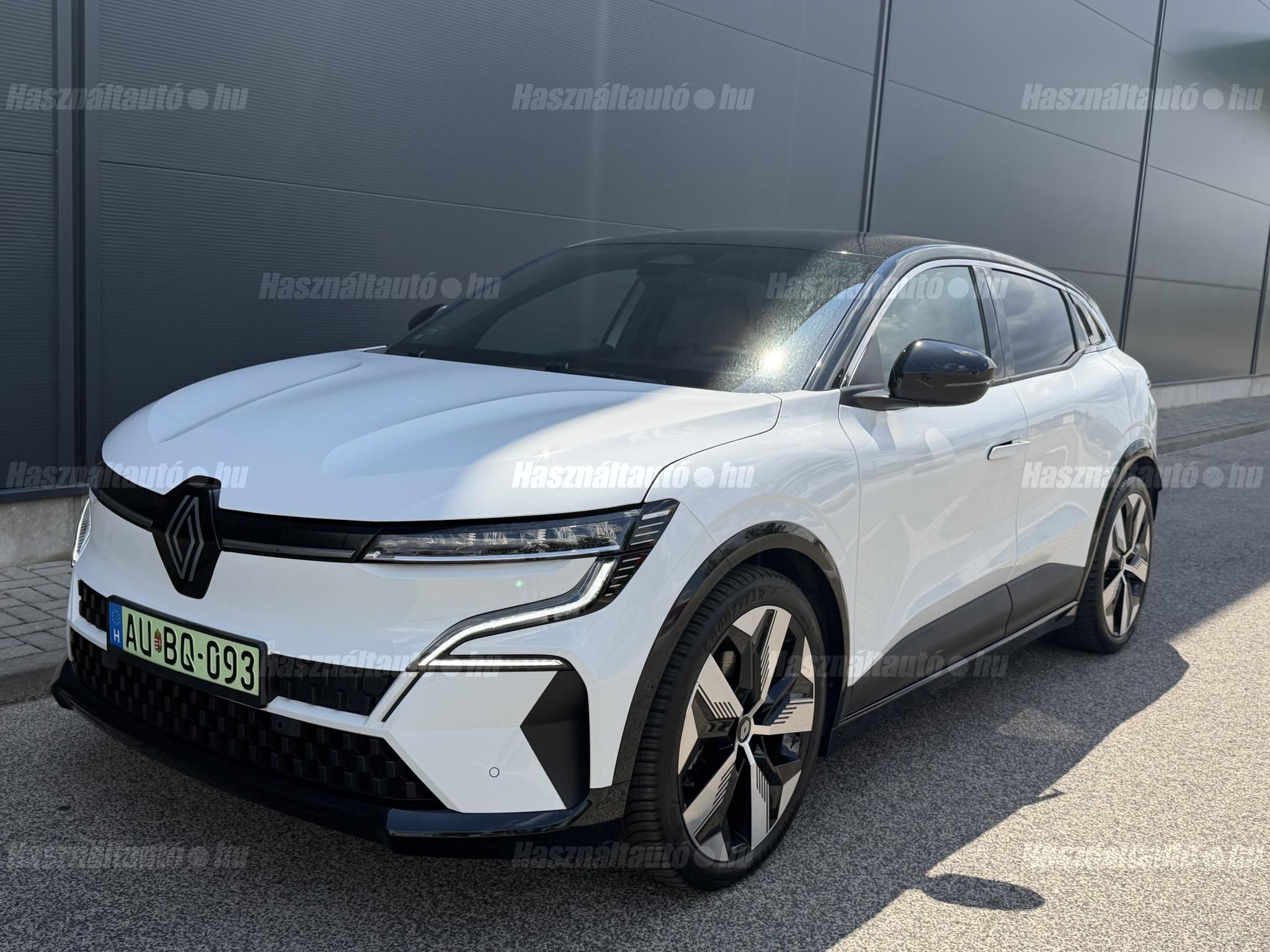 RENAULT MEGANE 2022/9 - 1