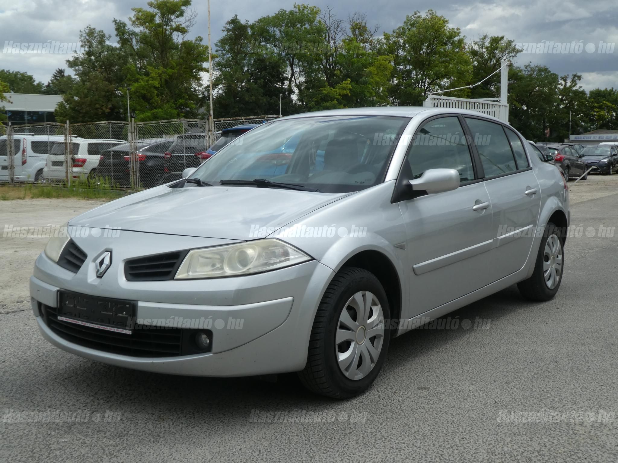 RENAULT MEGANE 2008/6 - 1