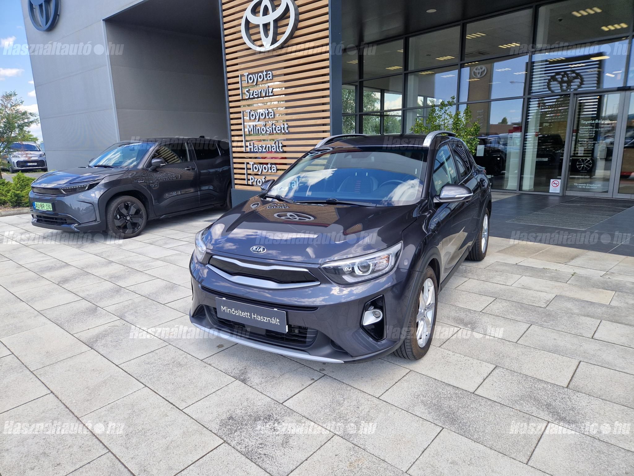 KIA STONIC 2018 - 1