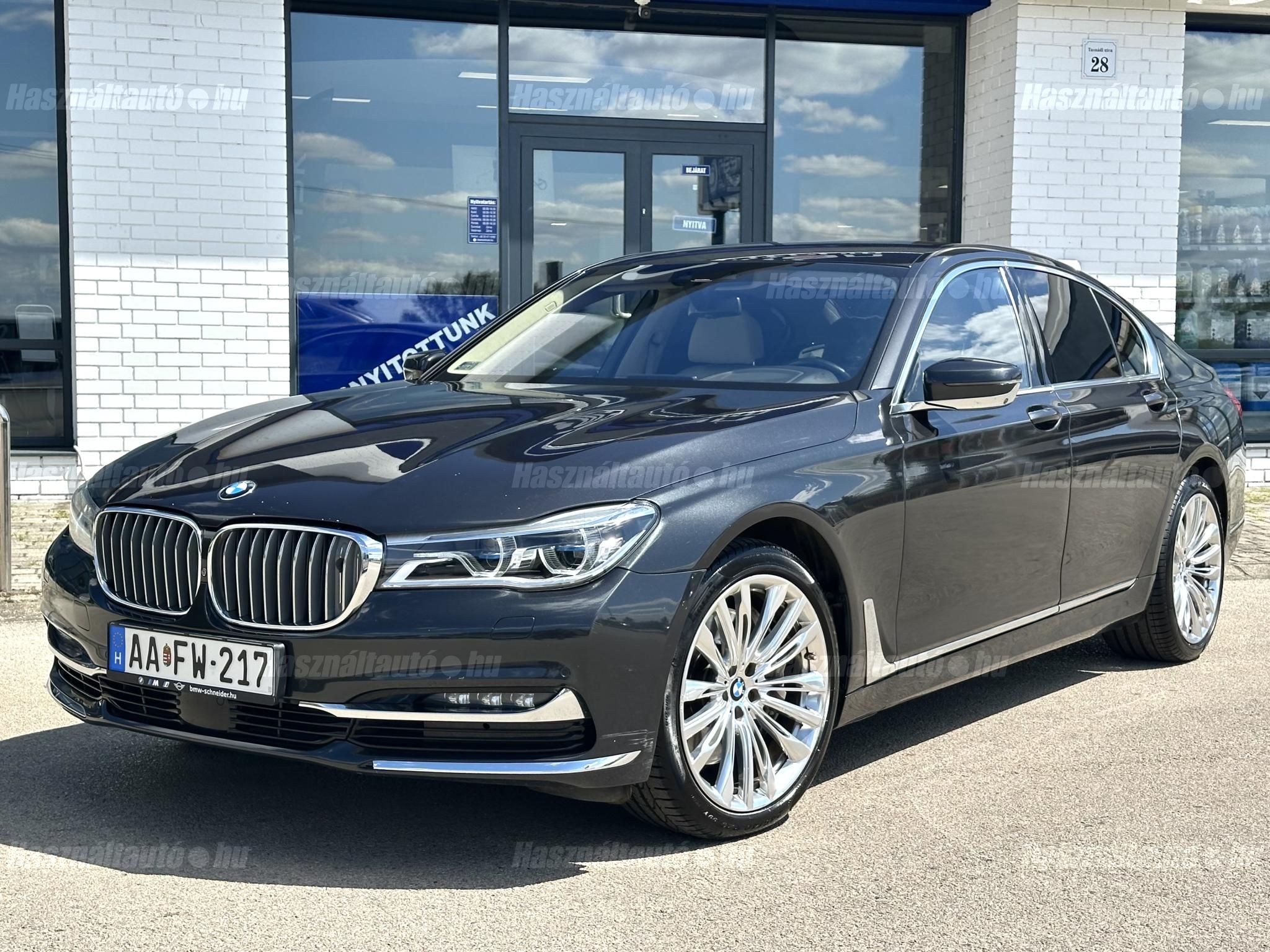 BMW 750 2017/9 - 1