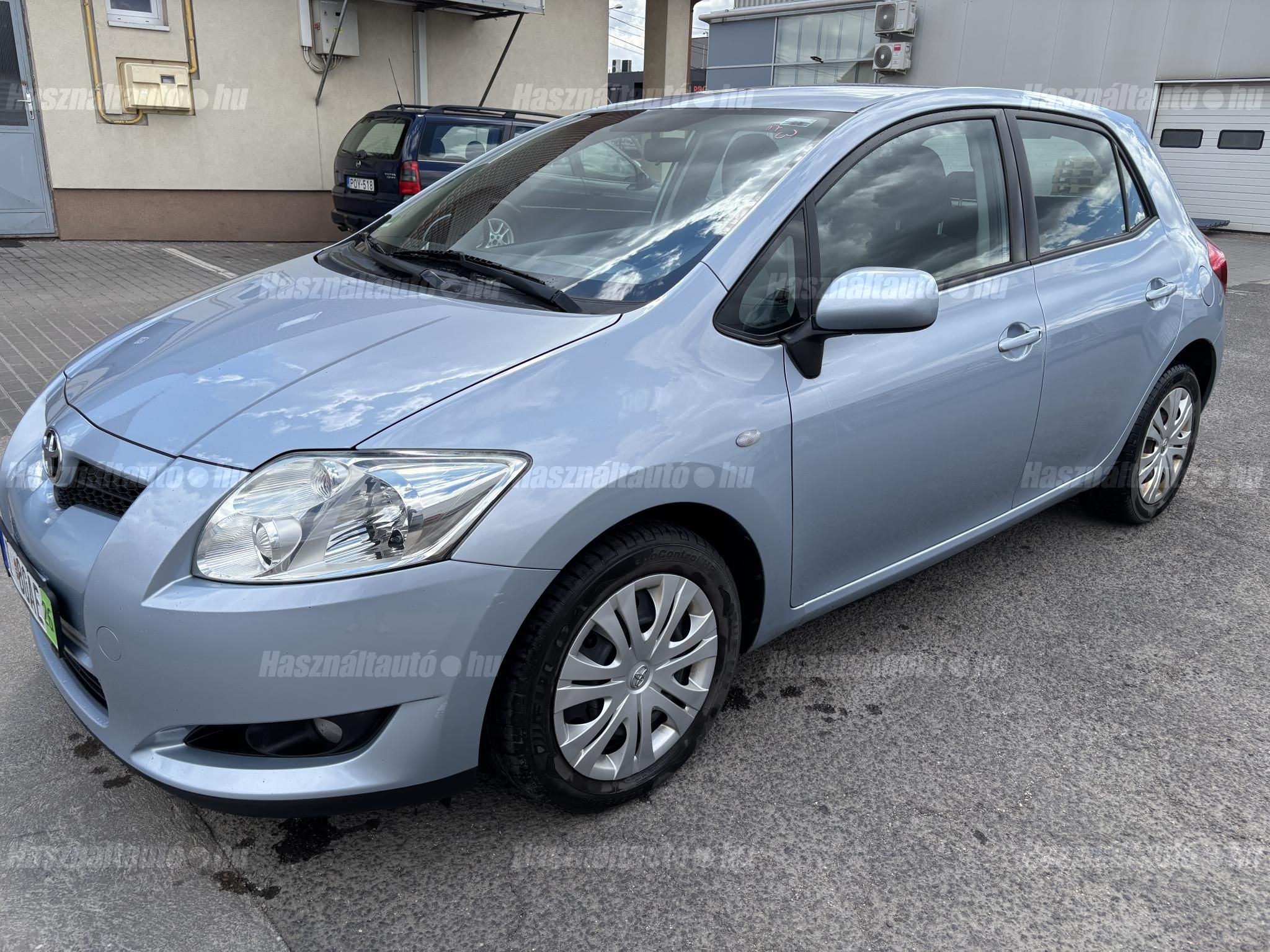 TOYOTA AURIS 2009/11 - 1
