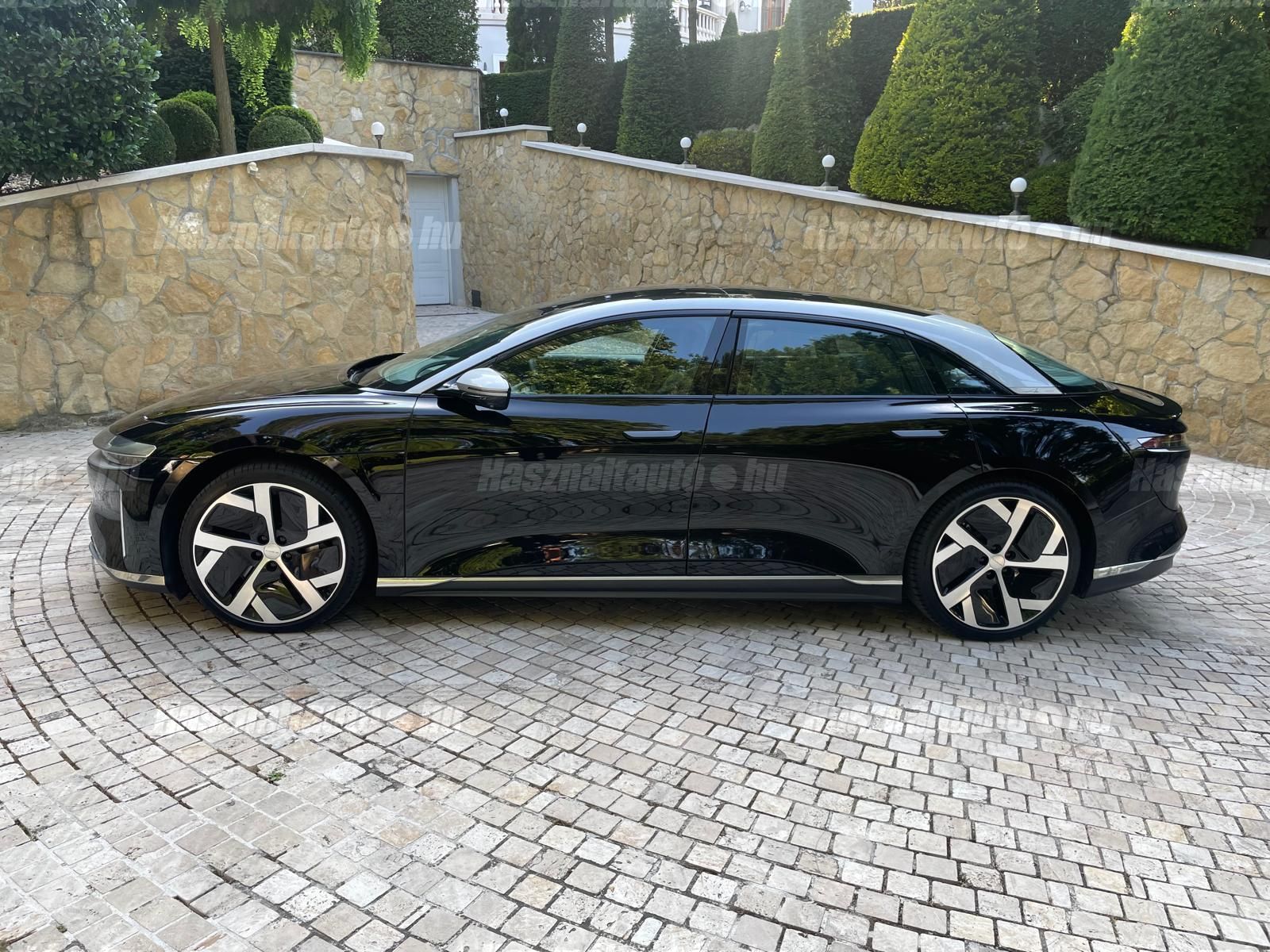 LUCID AIR 2023/8 - 1