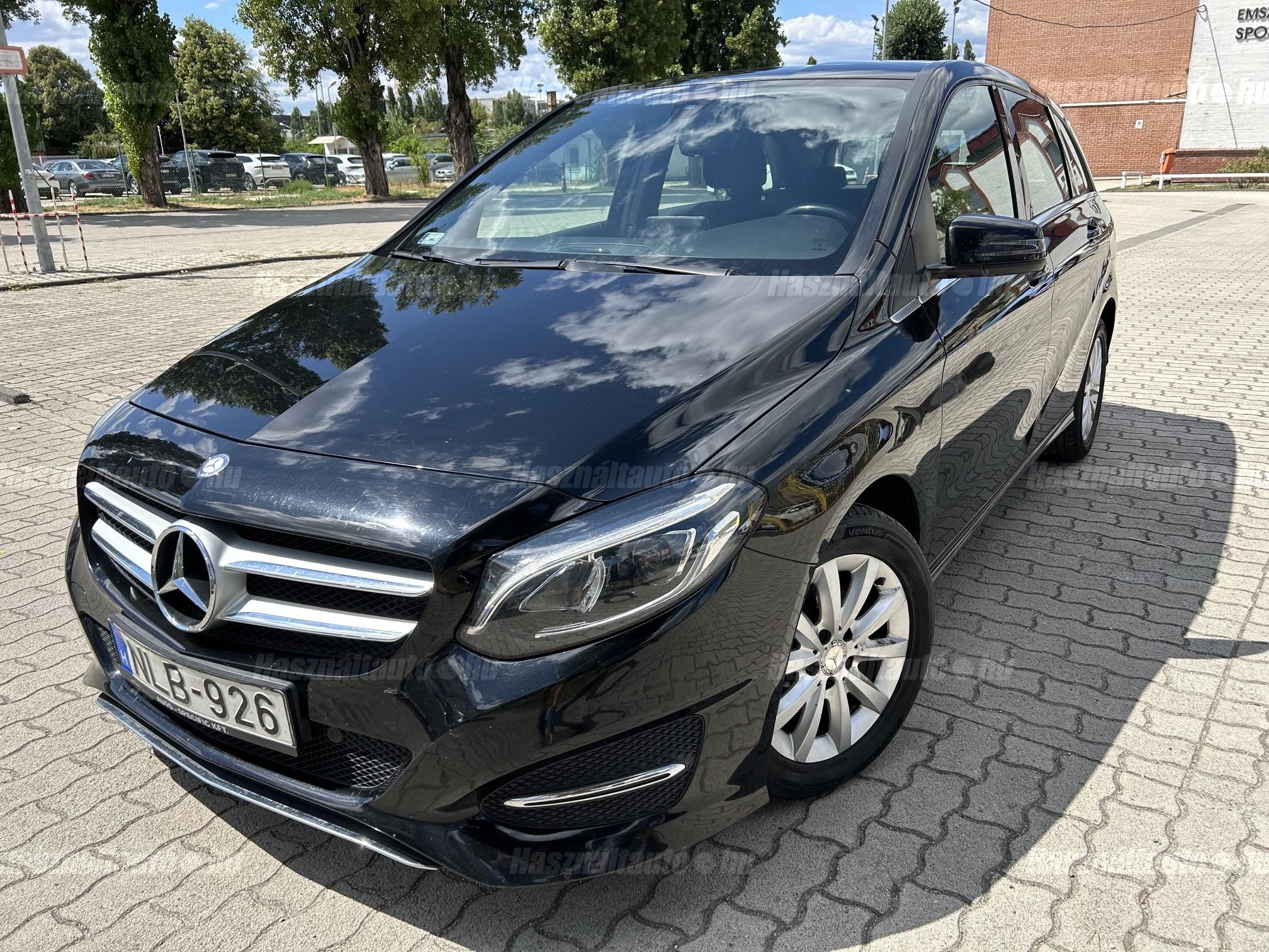 MERCEDES-BENZ B 180 2016/1 - 1