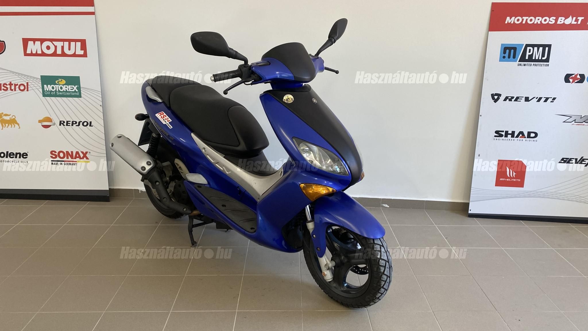 YAMAHA MAXSTER 125 2003/4 - 1