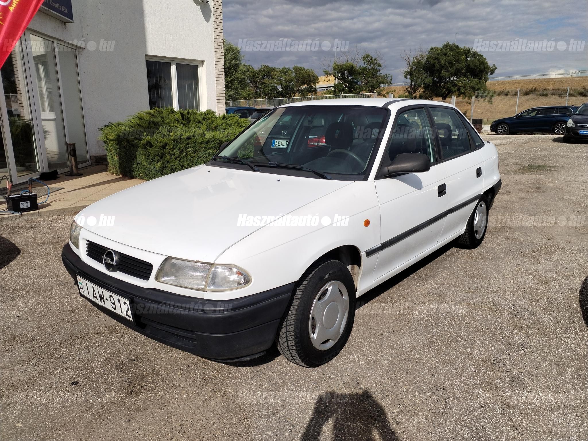 OPEL ASTRA F 2002/4 - 1