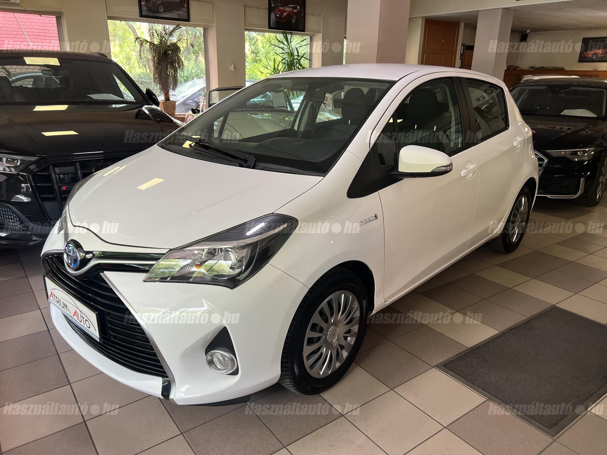 TOYOTA YARIS 2015/11 - 1