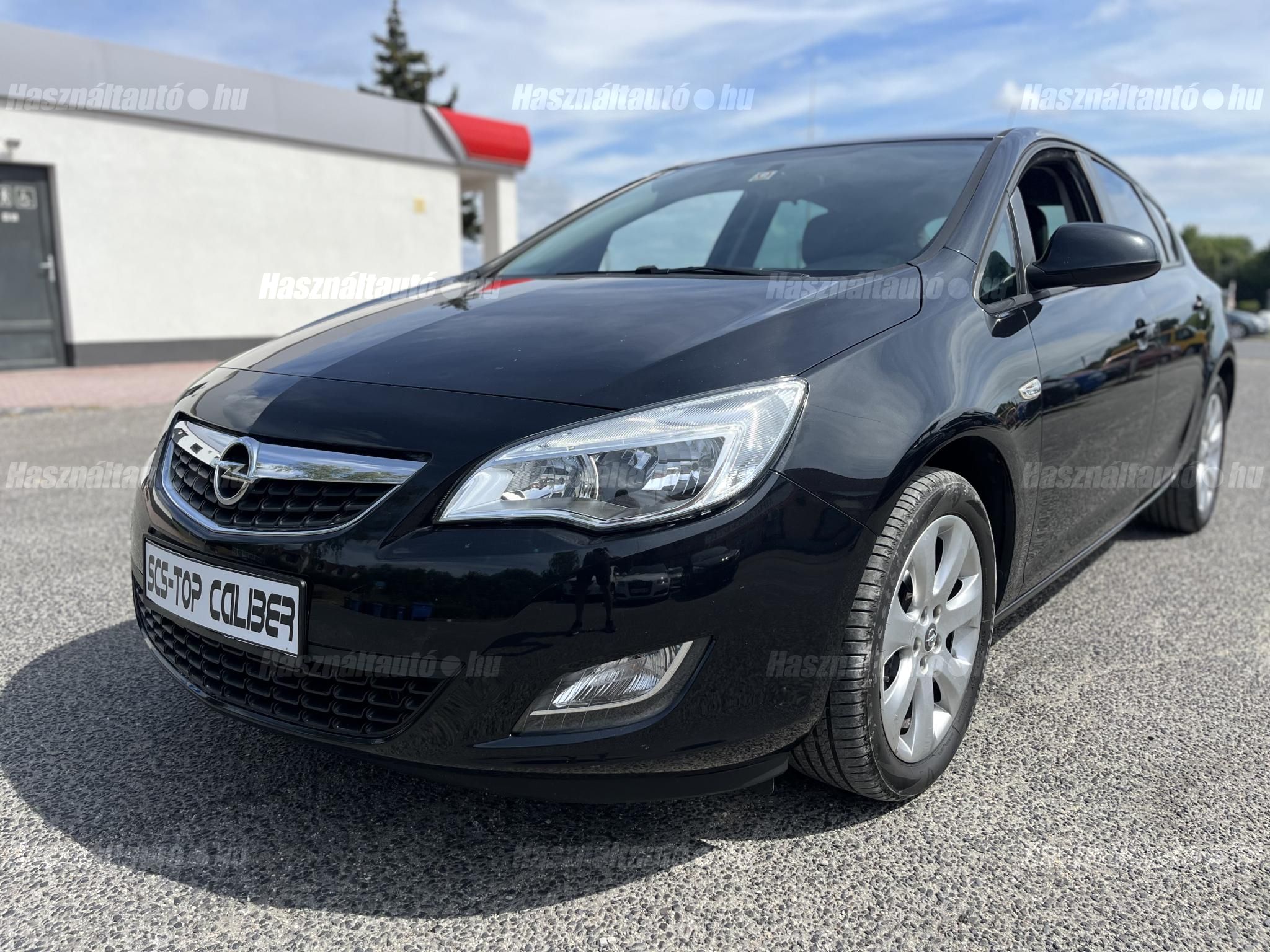 OPEL ASTRA 2012/8 - 1