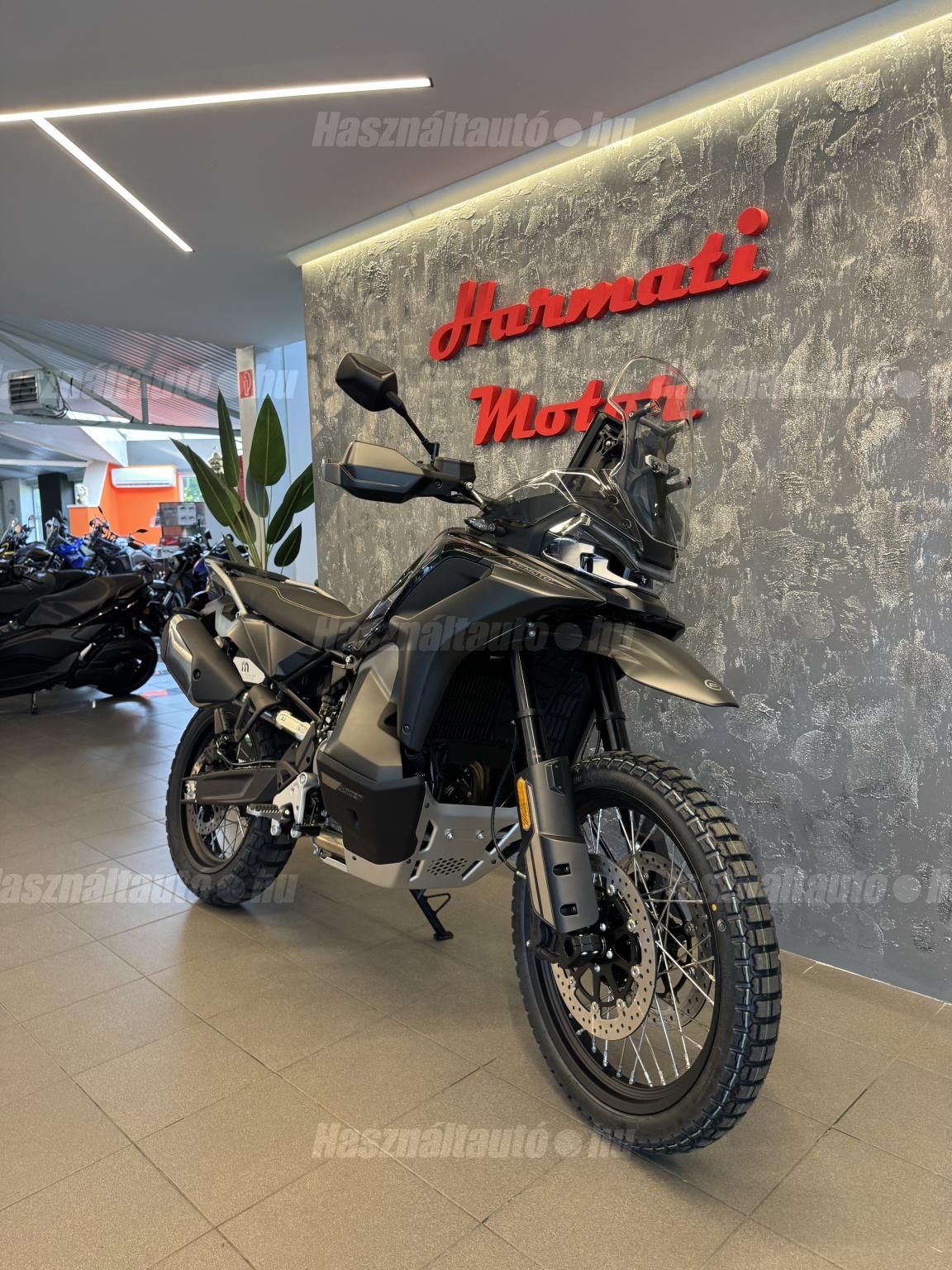 CFMOTO 800 MT 2026 - 1