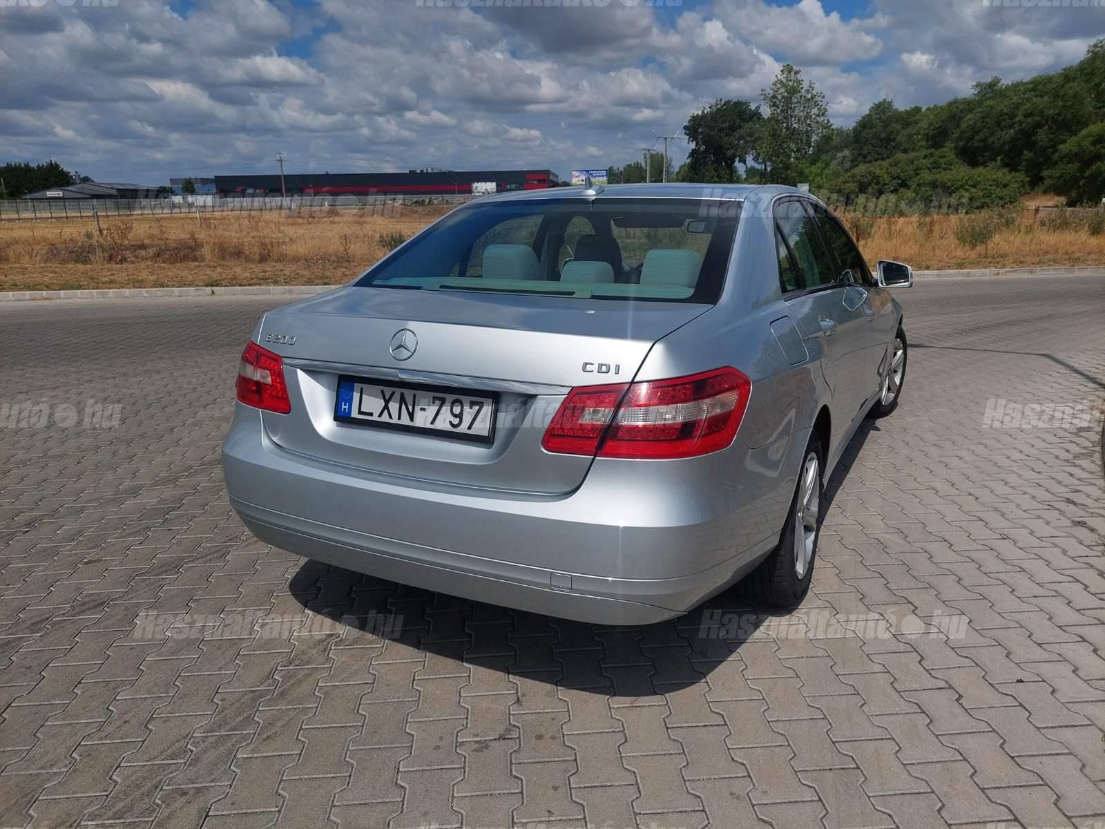 MERCEDES-BENZ E 200 2011/7 - 1