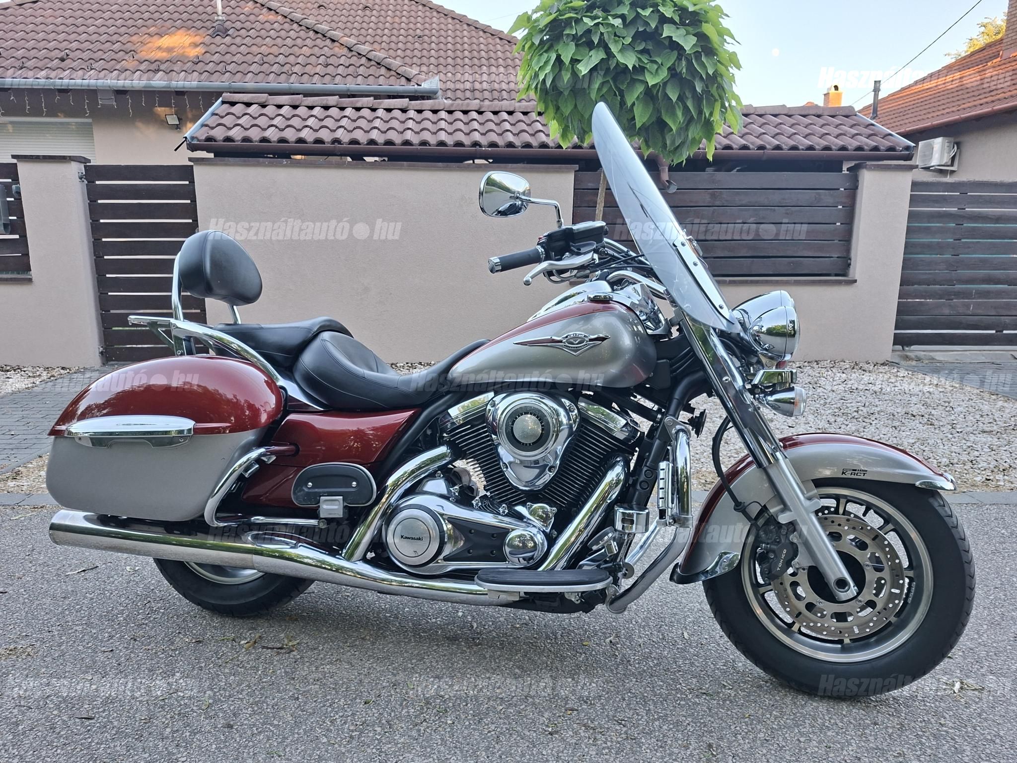KAWASAKI VN 1700 CLASSIC TOURER 2011/9 - 1