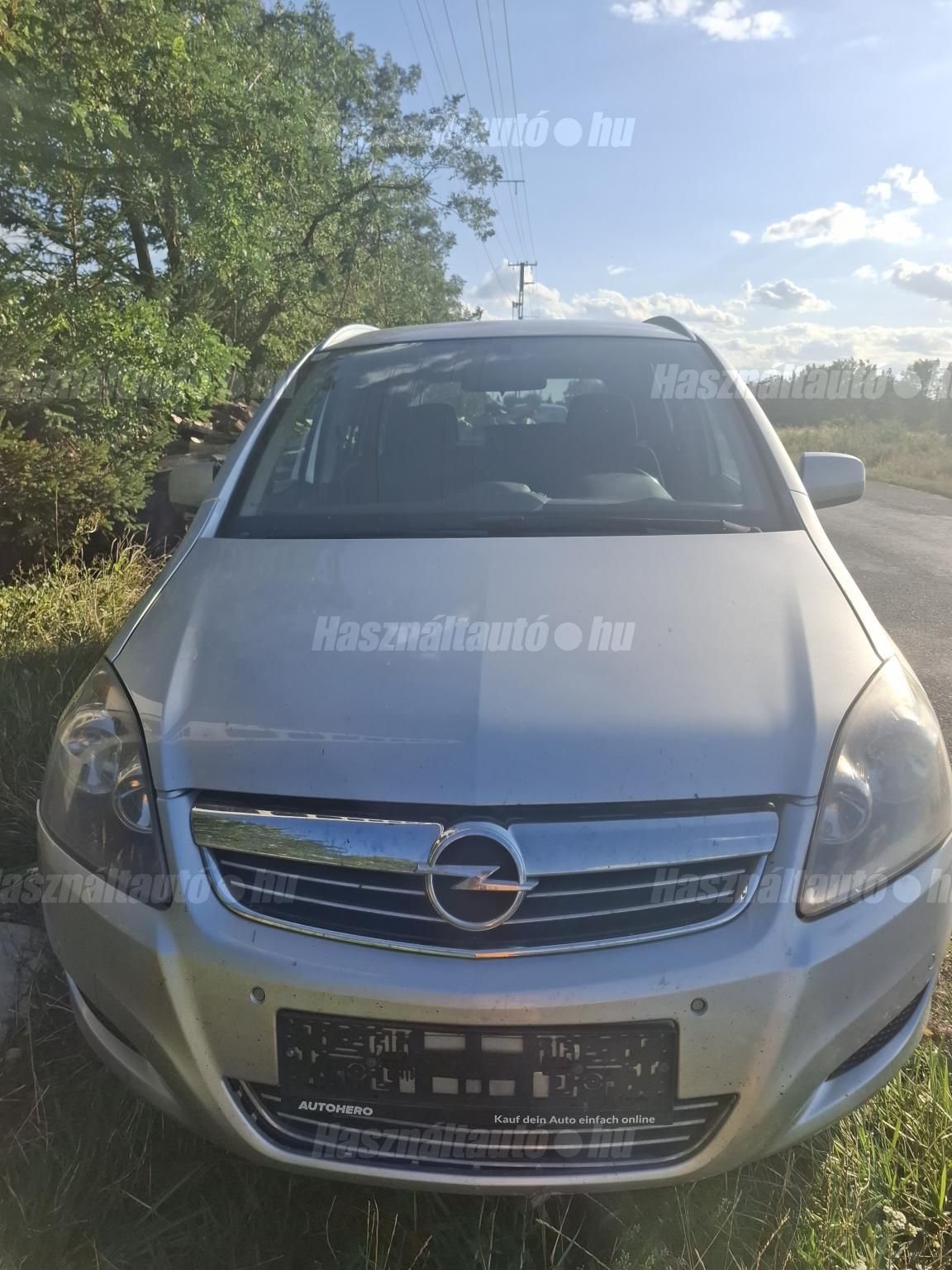 OPEL ZAFIRA A 2010/5 - 1