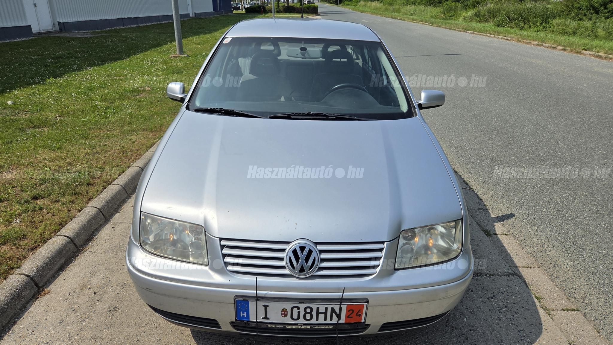 VOLKSWAGEN BORA 1999/8 - 1