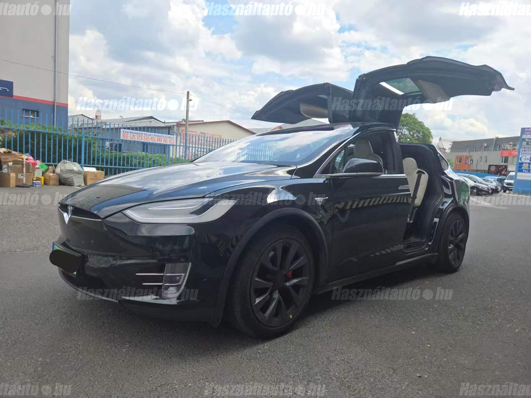 TESLA MODEL X 2020/12 - 1