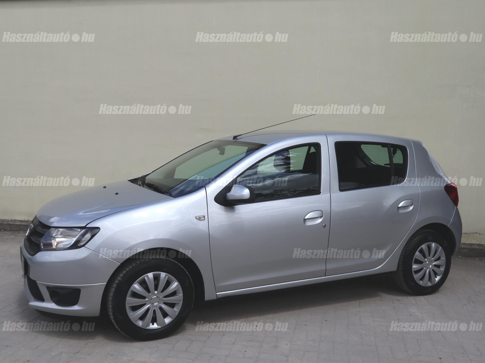 DACIA SANDERO 2013/6 - 1
