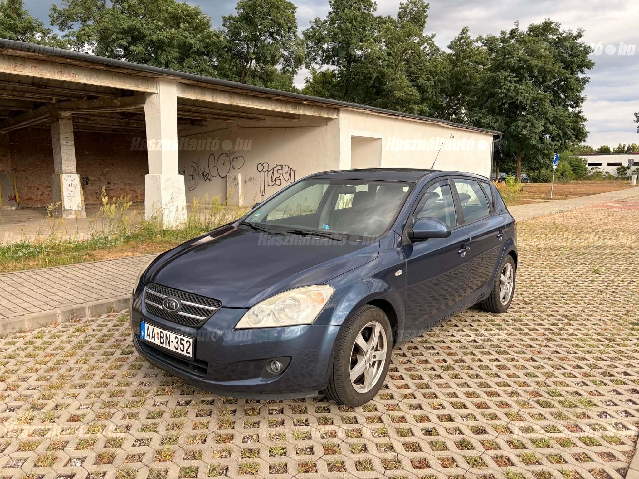 KIA CEE'D 2007/6 - 1