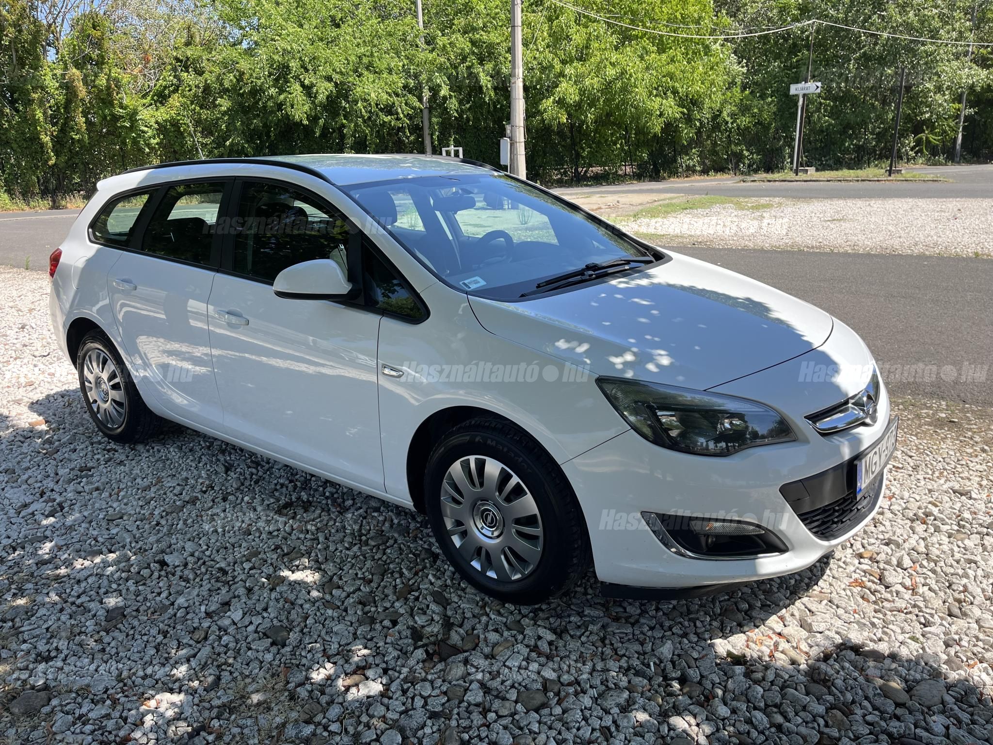 OPEL ASTRA 2013/8 - 1