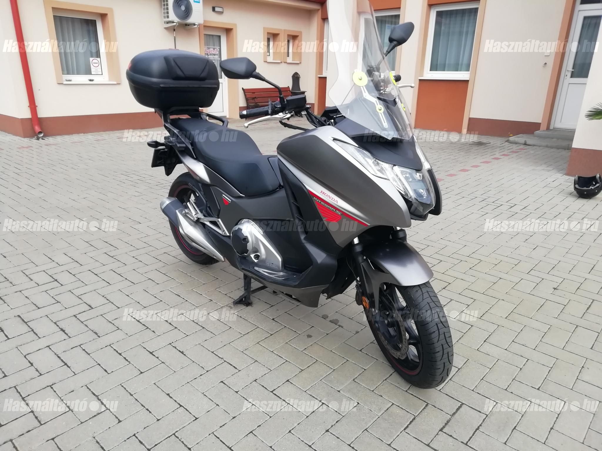 HONDA NC 750 D 2016/10 - 1