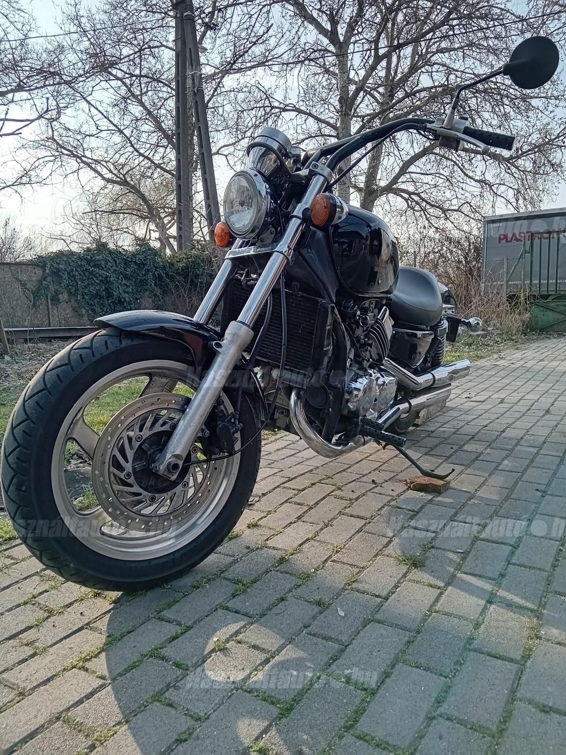 HONDA MAGNA 2002/7 - 1