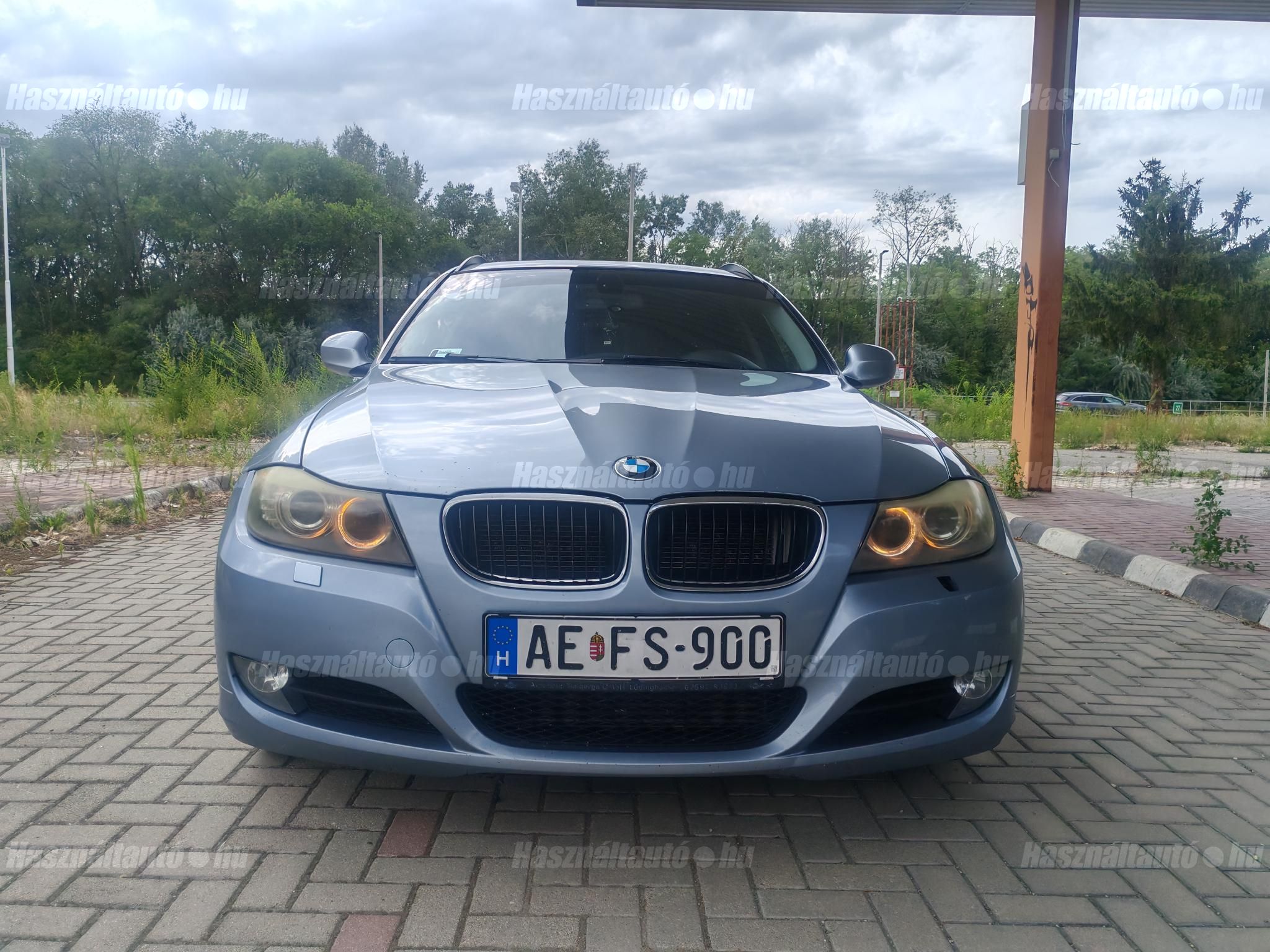BMW 320 2010/6 - 1