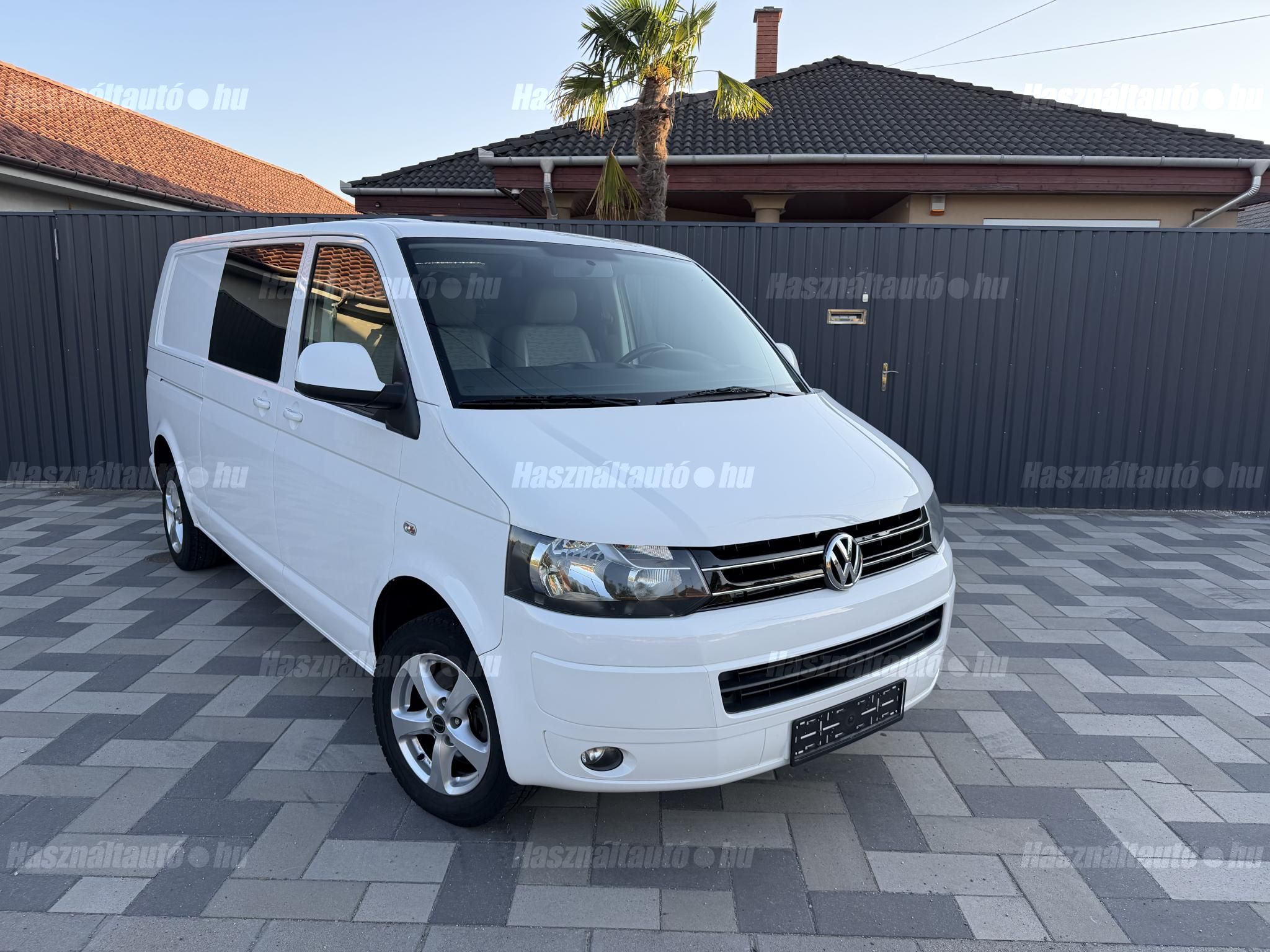 VOLKSWAGEN TRANSPORTER T5 2012/4 - 1