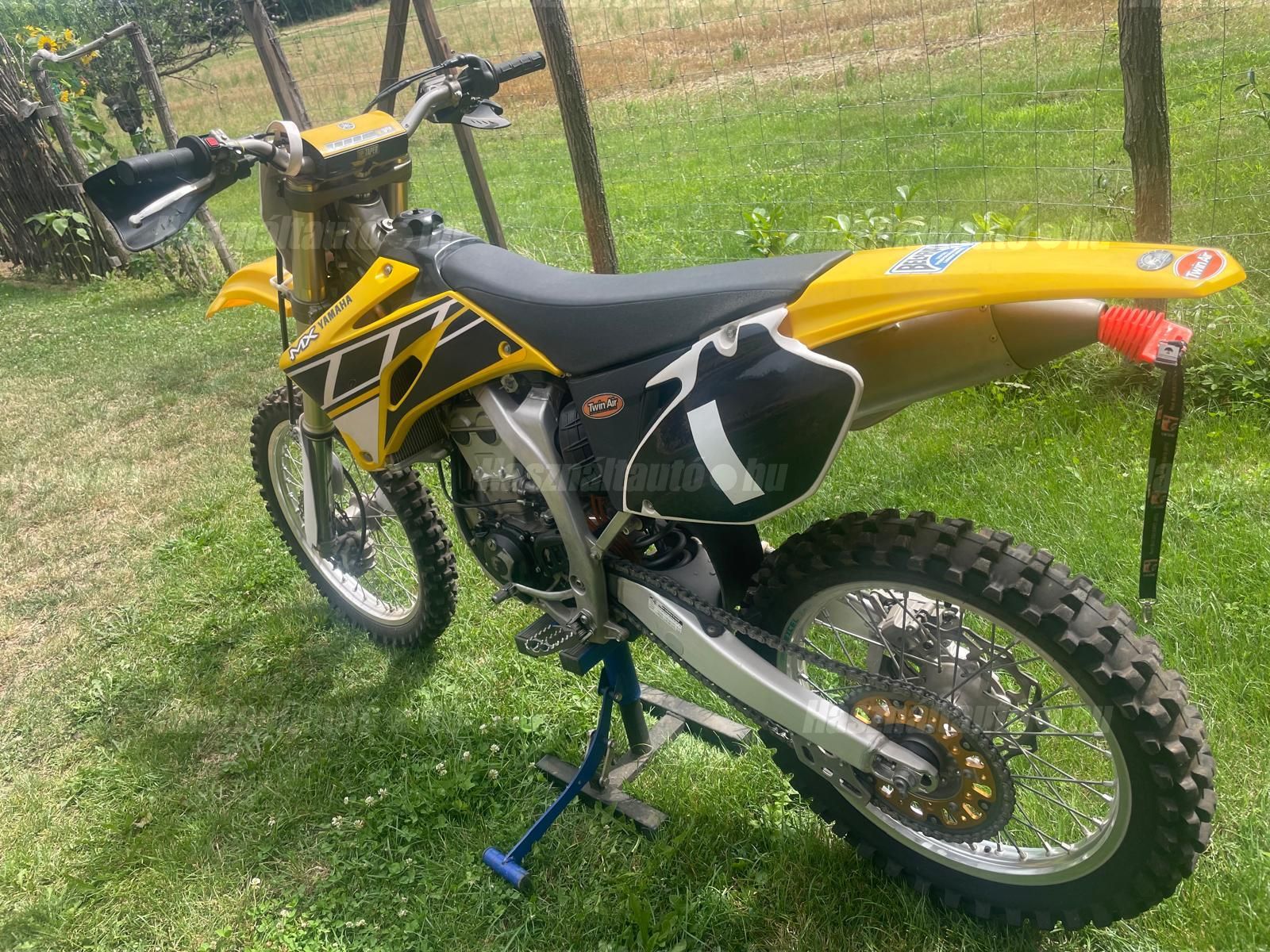 YAMAHA YZ 250 F 2006 - 1