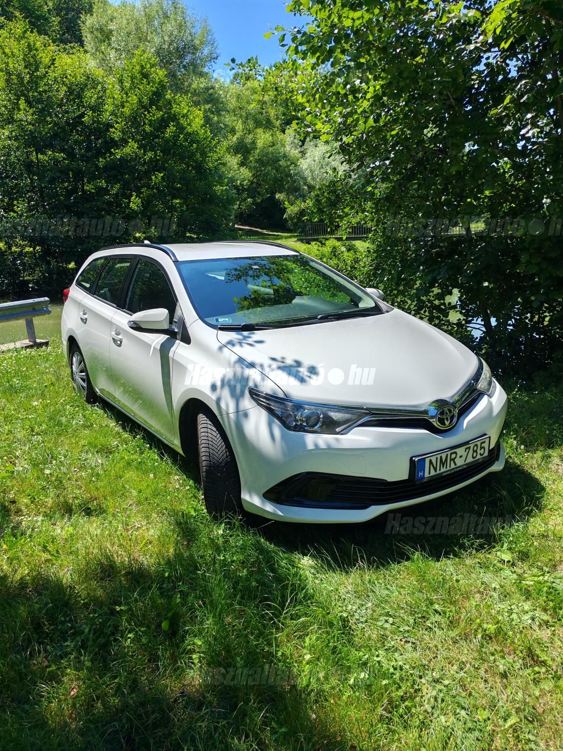 TOYOTA AURIS 2016/2 - 1