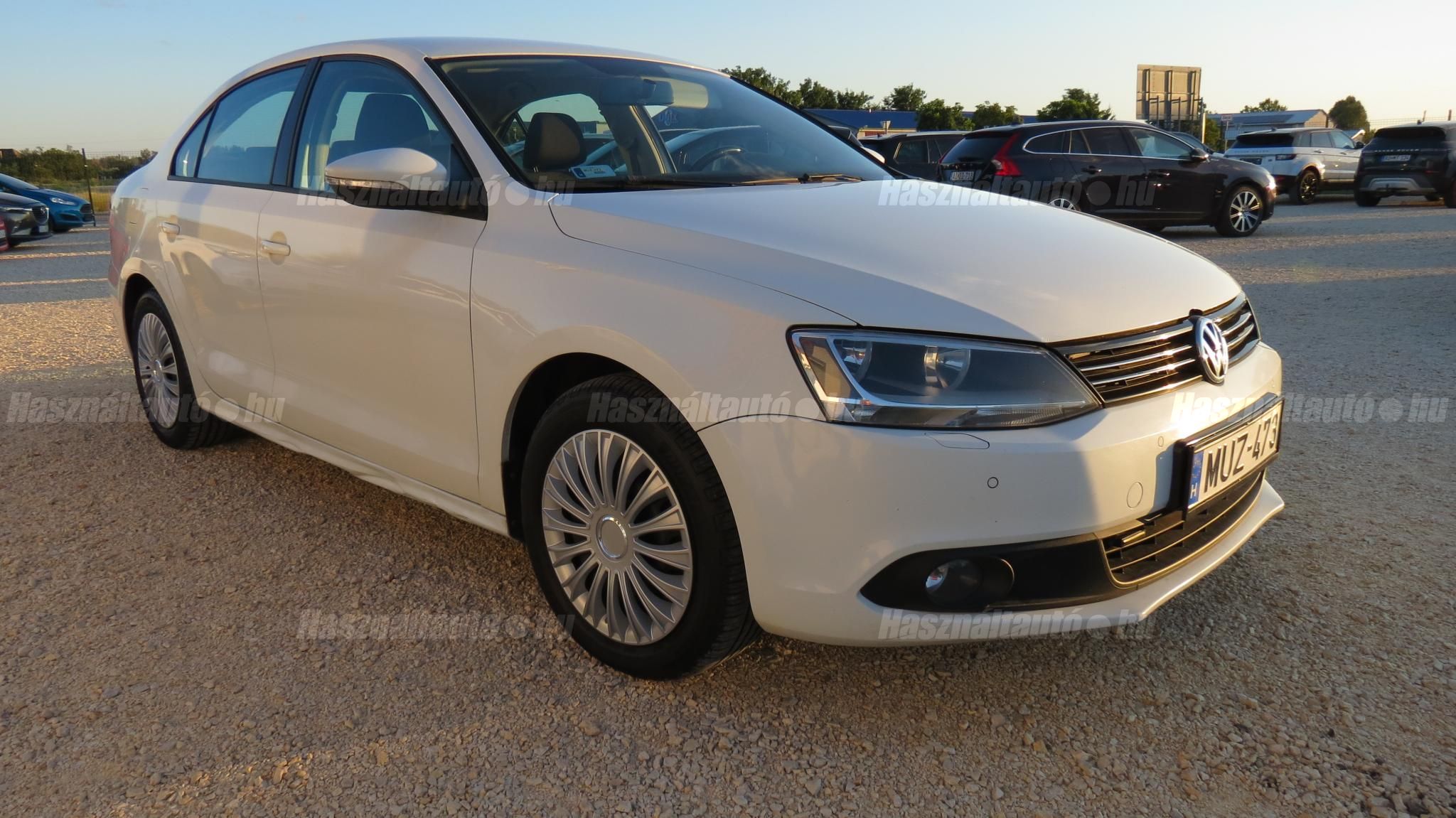 VOLKSWAGEN JETTA 2014/7 - 1