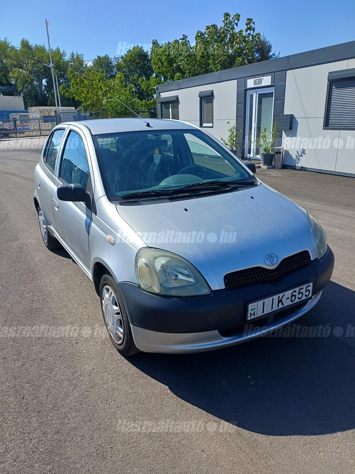 TOYOTA YARIS 2002/3 - 1