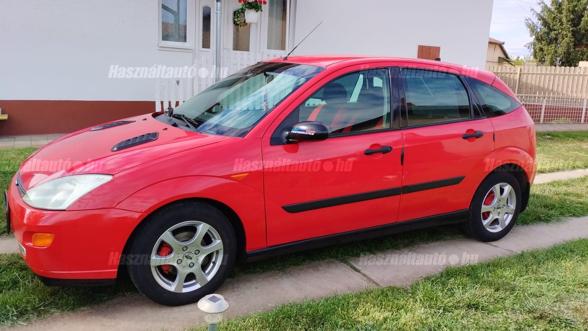 FORD FOCUS 2000/1 - 1