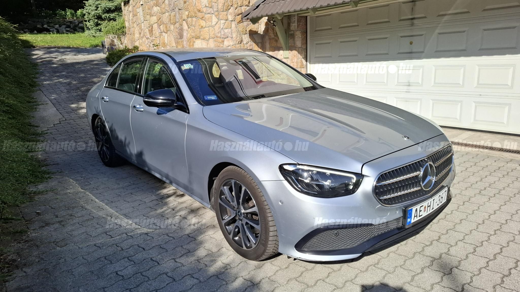 MERCEDES-BENZ E 220 2022/3 - 1
