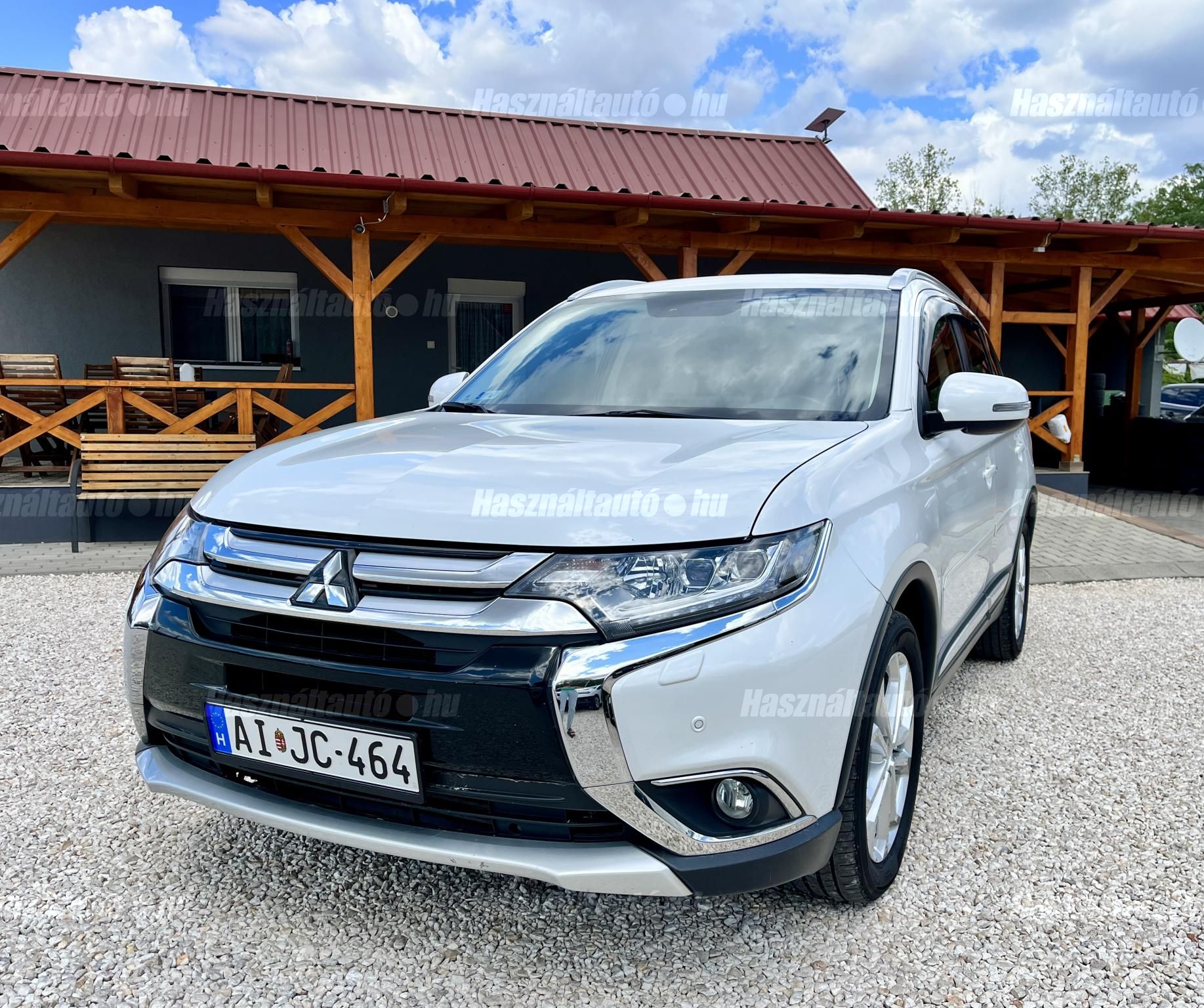 MITSUBISHI OUTLANDER 2016/7 - 1