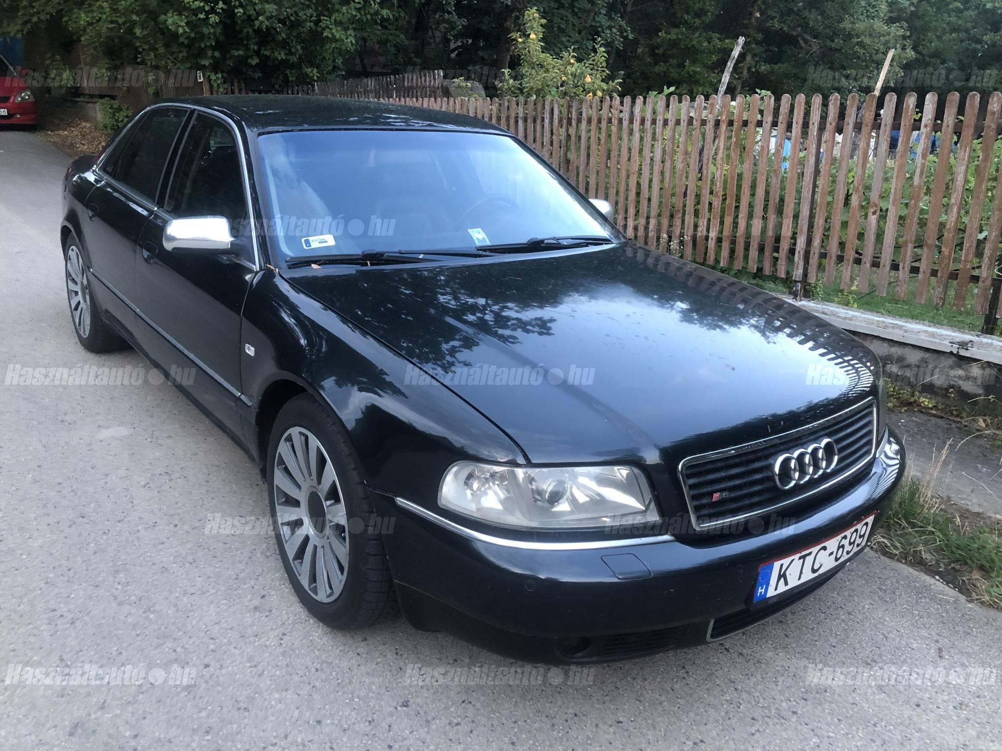 AUDI A8 2000/5 - 1