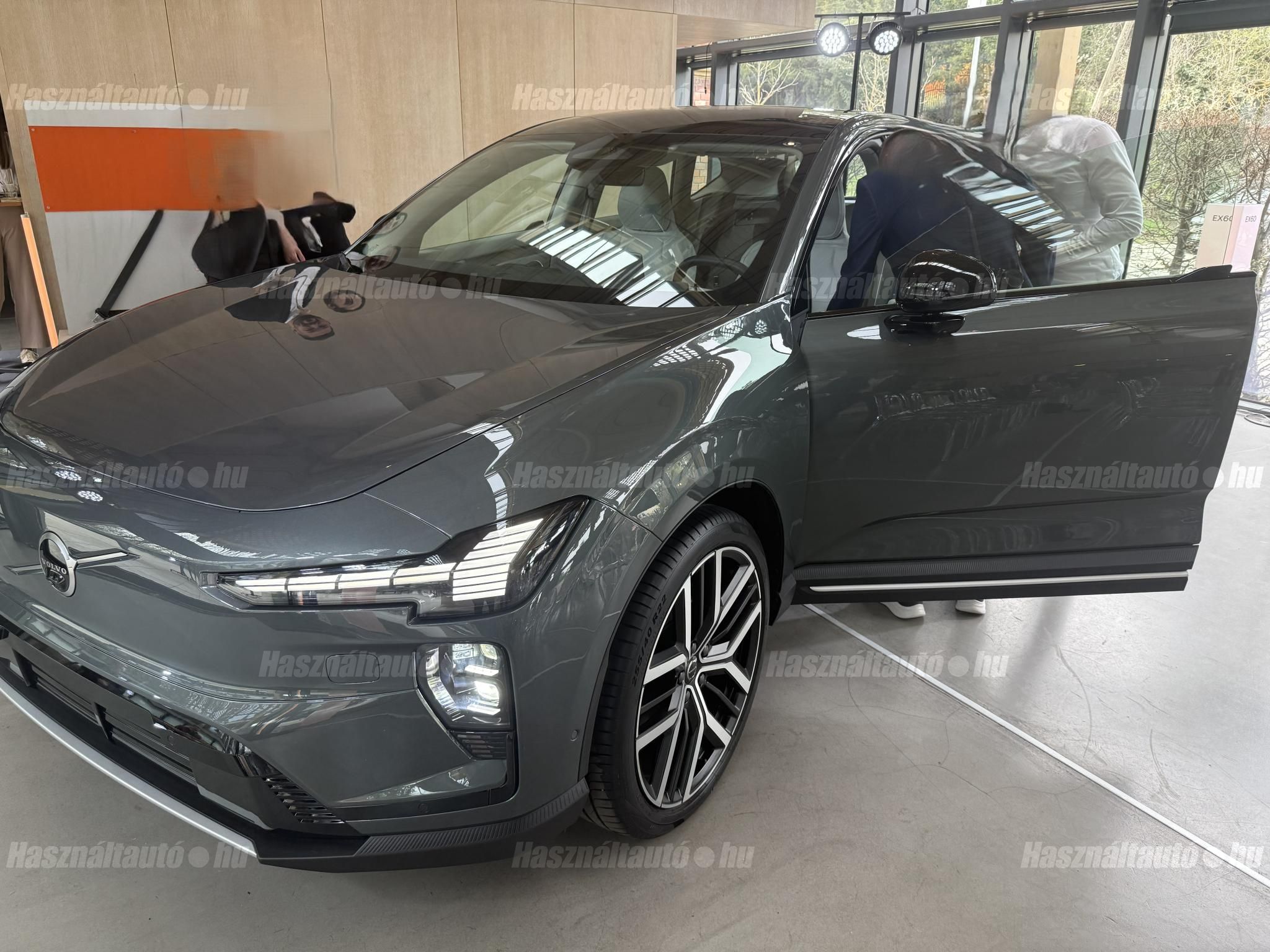 VOLVO EX60 2026 - 1