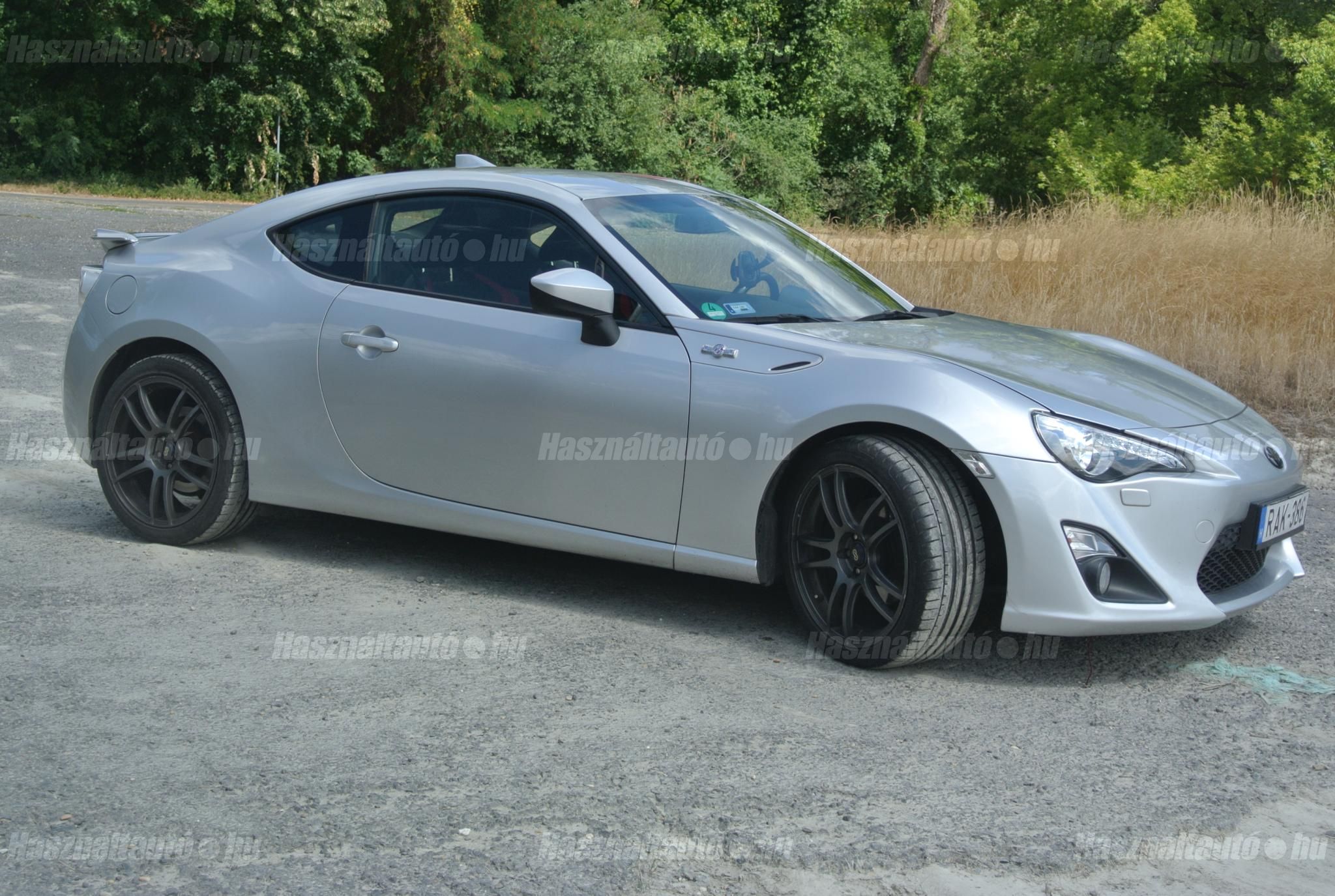 TOYOTA GT86 2013/7 - 1