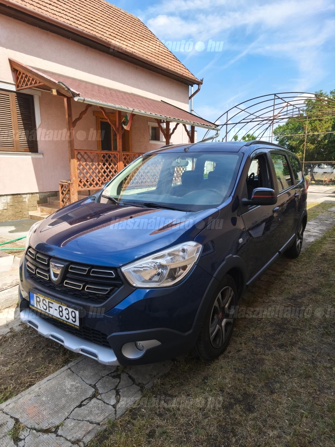 DACIA LODGY 2019/9 - 1