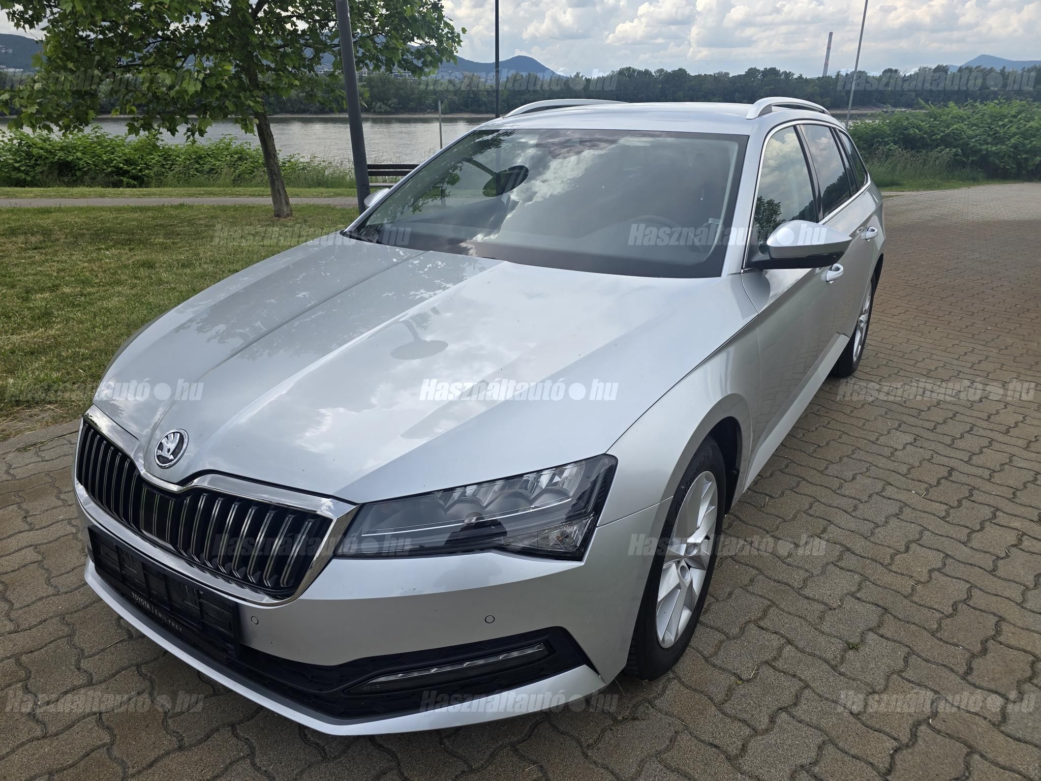SKODA SUPERB 2021/2 - 1