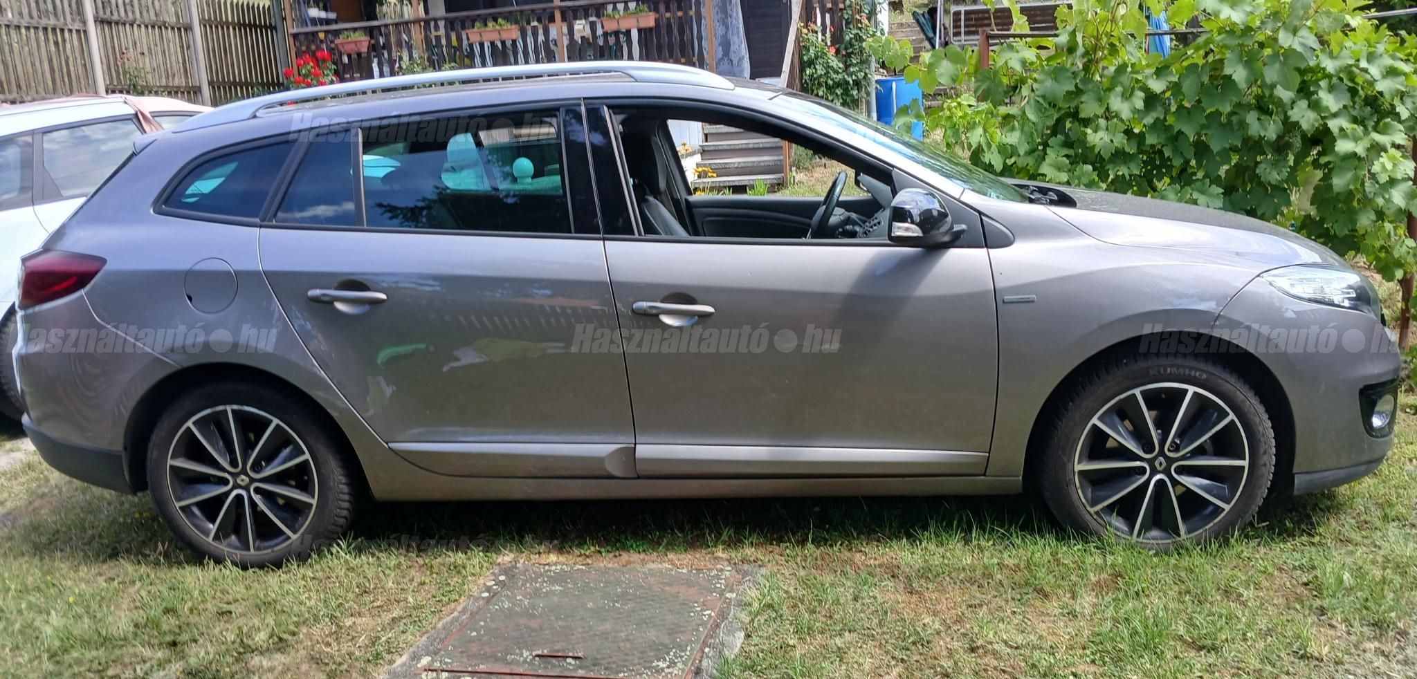 RENAULT MEGANE 2013/10 - 1