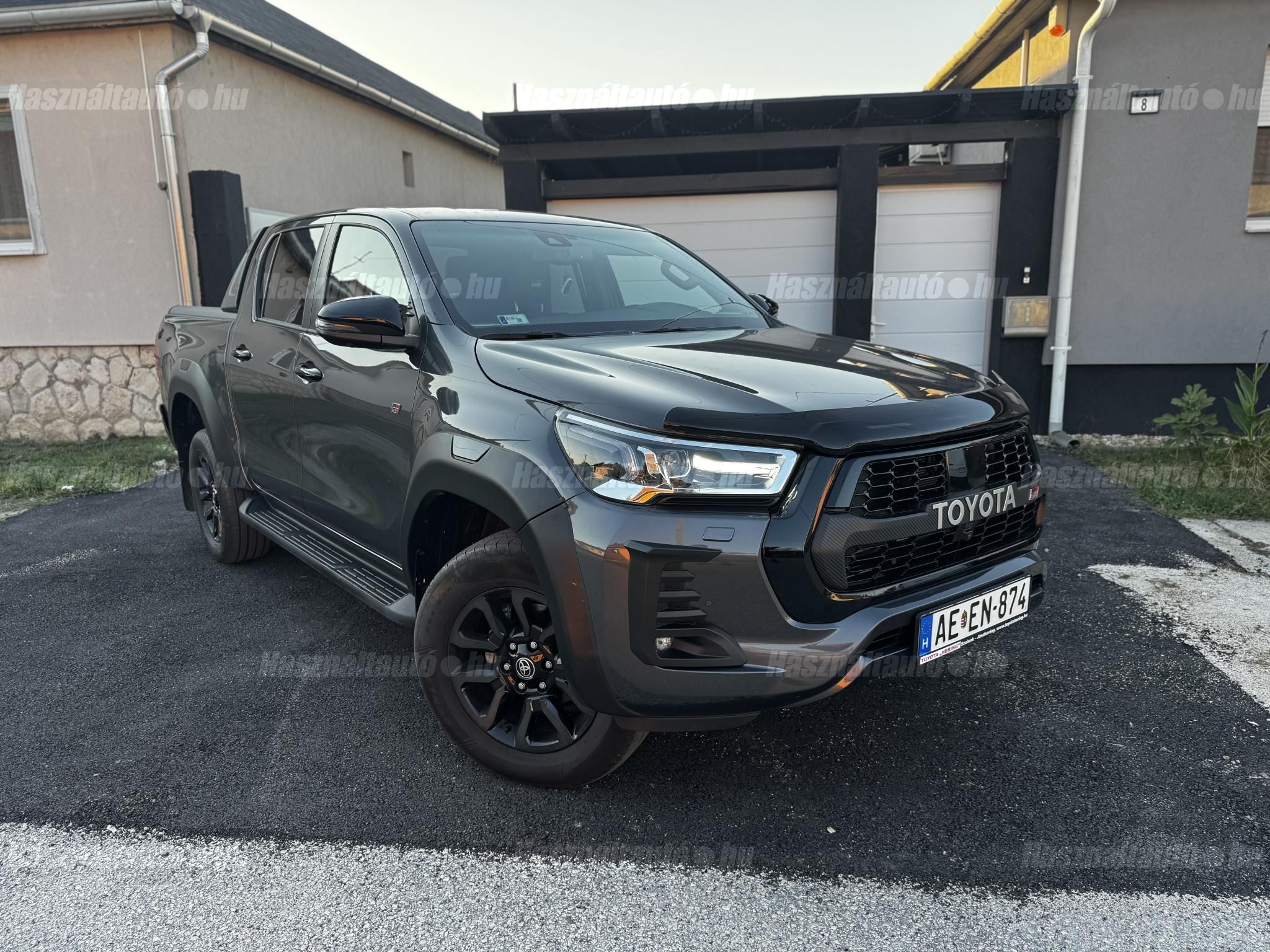 TOYOTA HILUX 2023/10 - 1